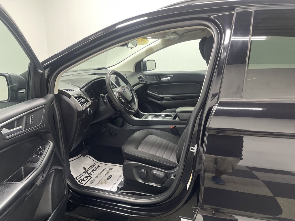 2022 Ford Edge SE