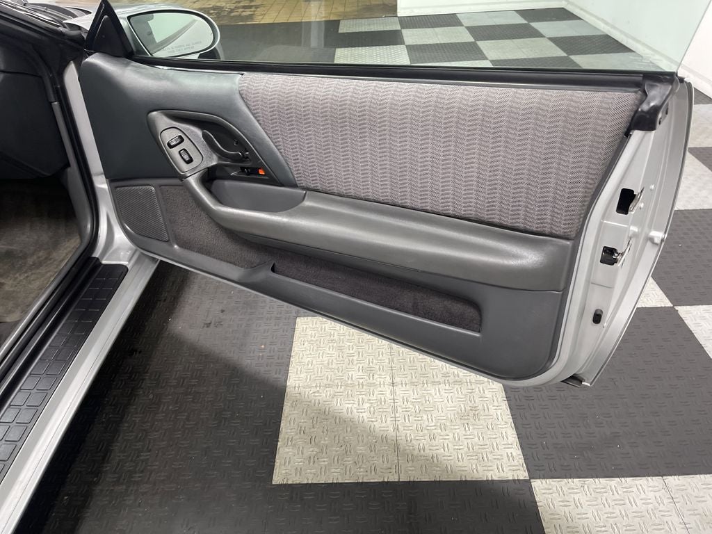 1999 Chevrolet Camaro Base