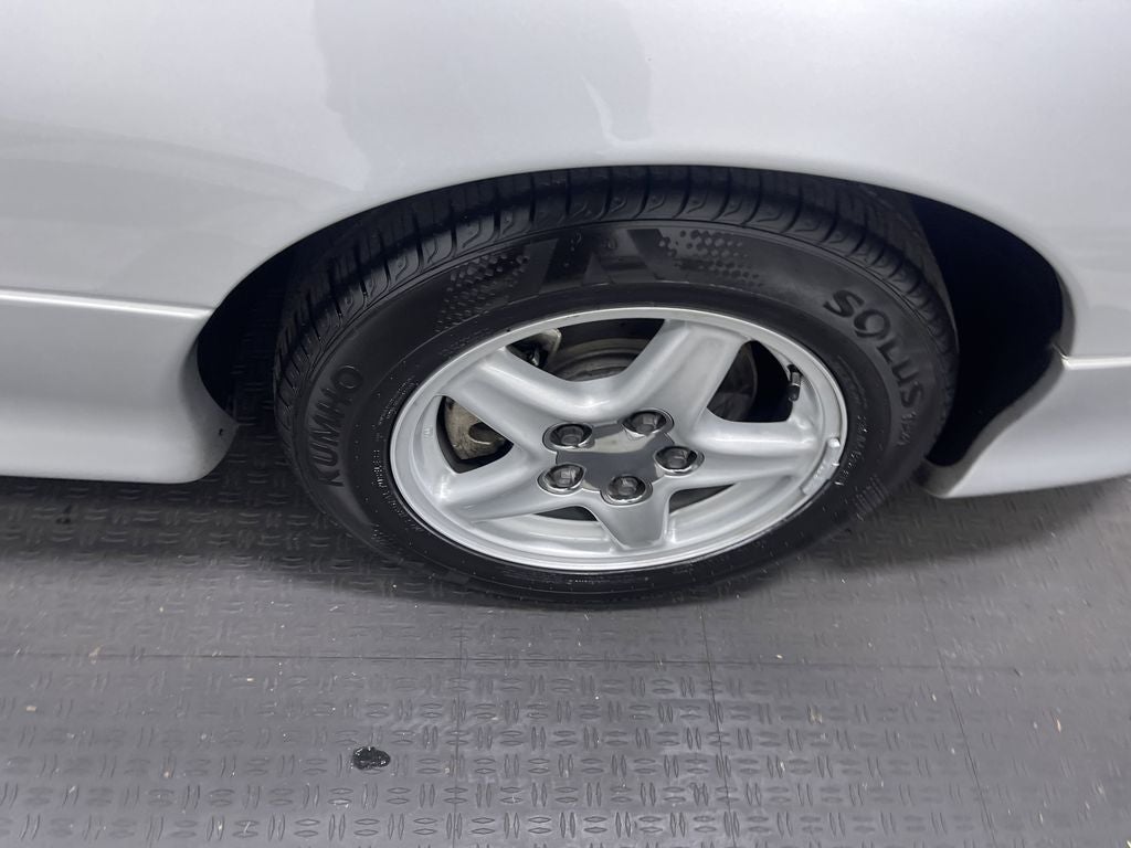 1999 Chevrolet Camaro Base