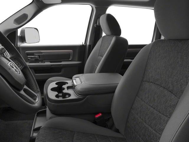 2017 RAM 3500 Big Horn Crew Cab 4x4 8' Box