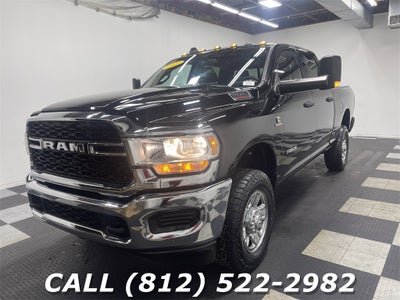 2022 RAM 2500 Tradesman Crew Cab 4x4 6'4' Box