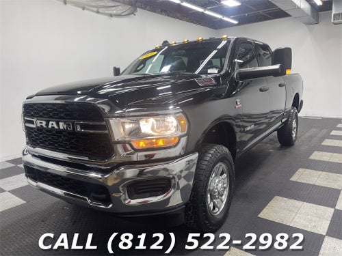 2022 RAM 2500 Tradesman Crew Cab 4x4 6'4' Box