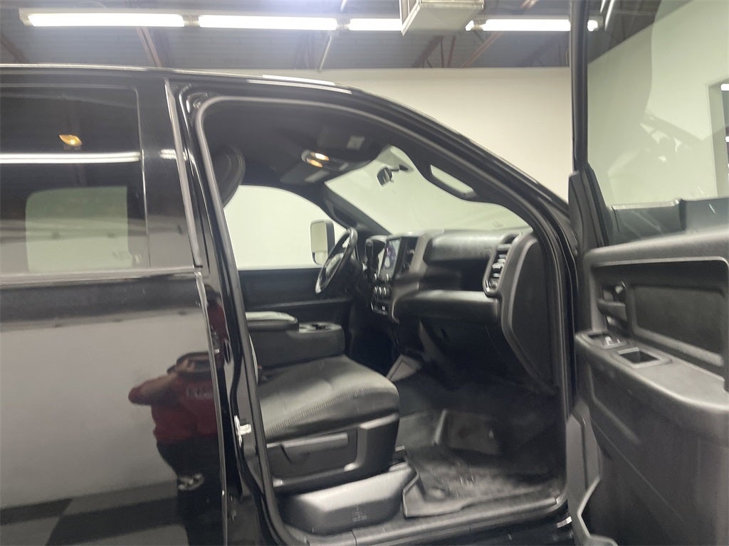 2022 RAM 2500 Tradesman Crew Cab 4x4 6'4' Box