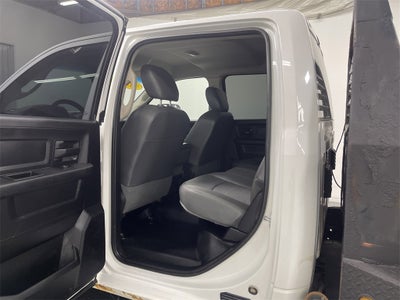 2017 RAM 3500 Chassis Tradesman/SLT/Laramie