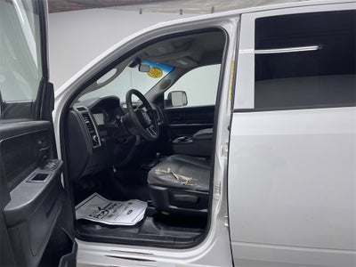 2017 RAM 3500 Chassis Tradesman/SLT/Laramie