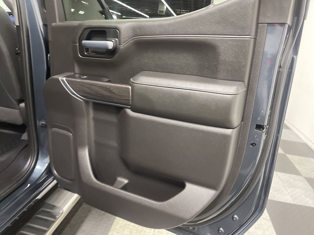 2020 Chevrolet Silverado 1500 4WD Crew Cab Short Bed LTZ