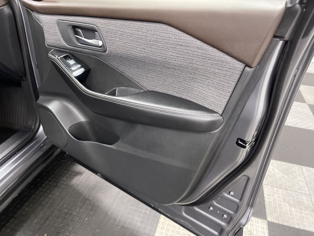 2022 Nissan Rogue SV Intelligent AWD