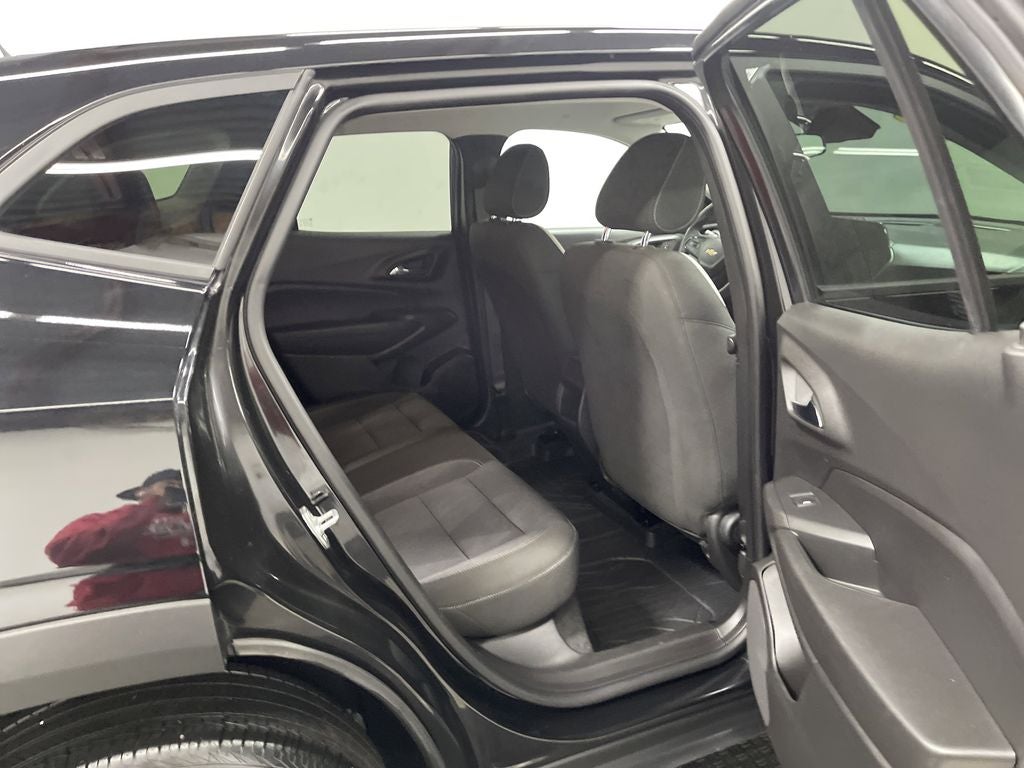 2025 Chevrolet Trax FWD LS