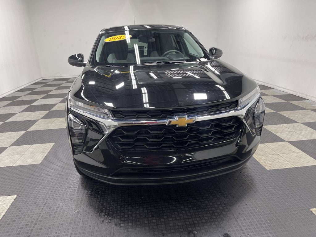 2025 Chevrolet Trax FWD LS
