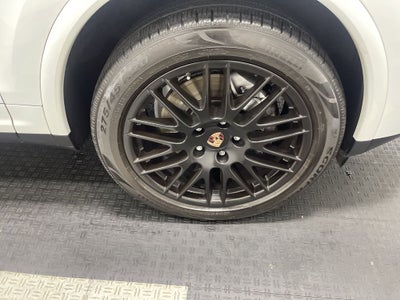 2017 Porsche Cayenne Platinum Edition