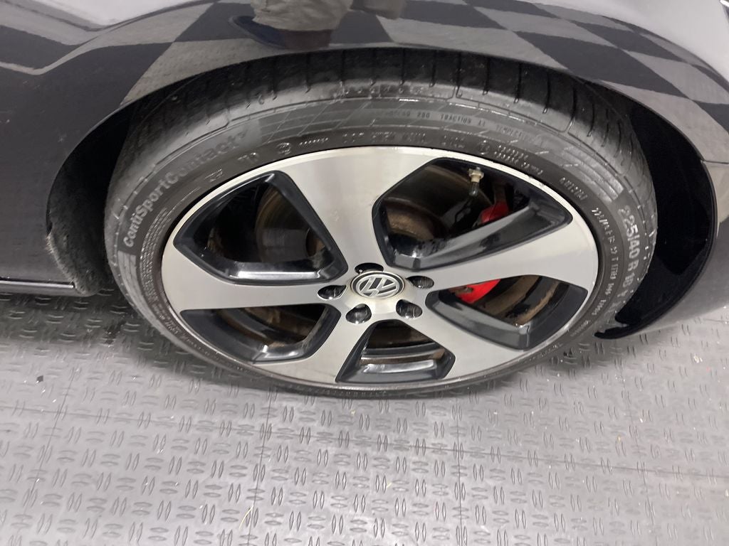 2010 Volkswagen Golf GTI 2-Door