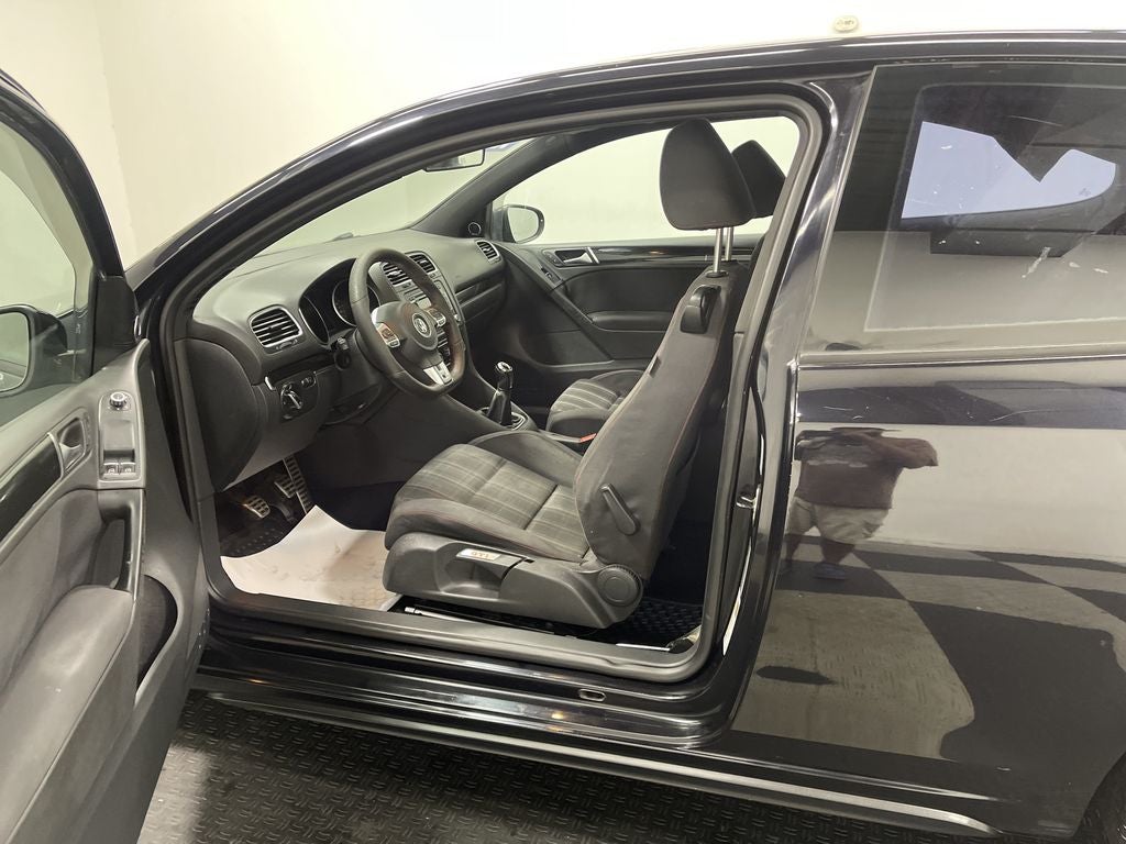 2010 Volkswagen Golf GTI 2-Door