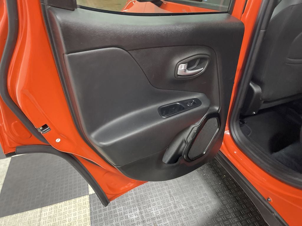 2017 Jeep Renegade Altitude FWD