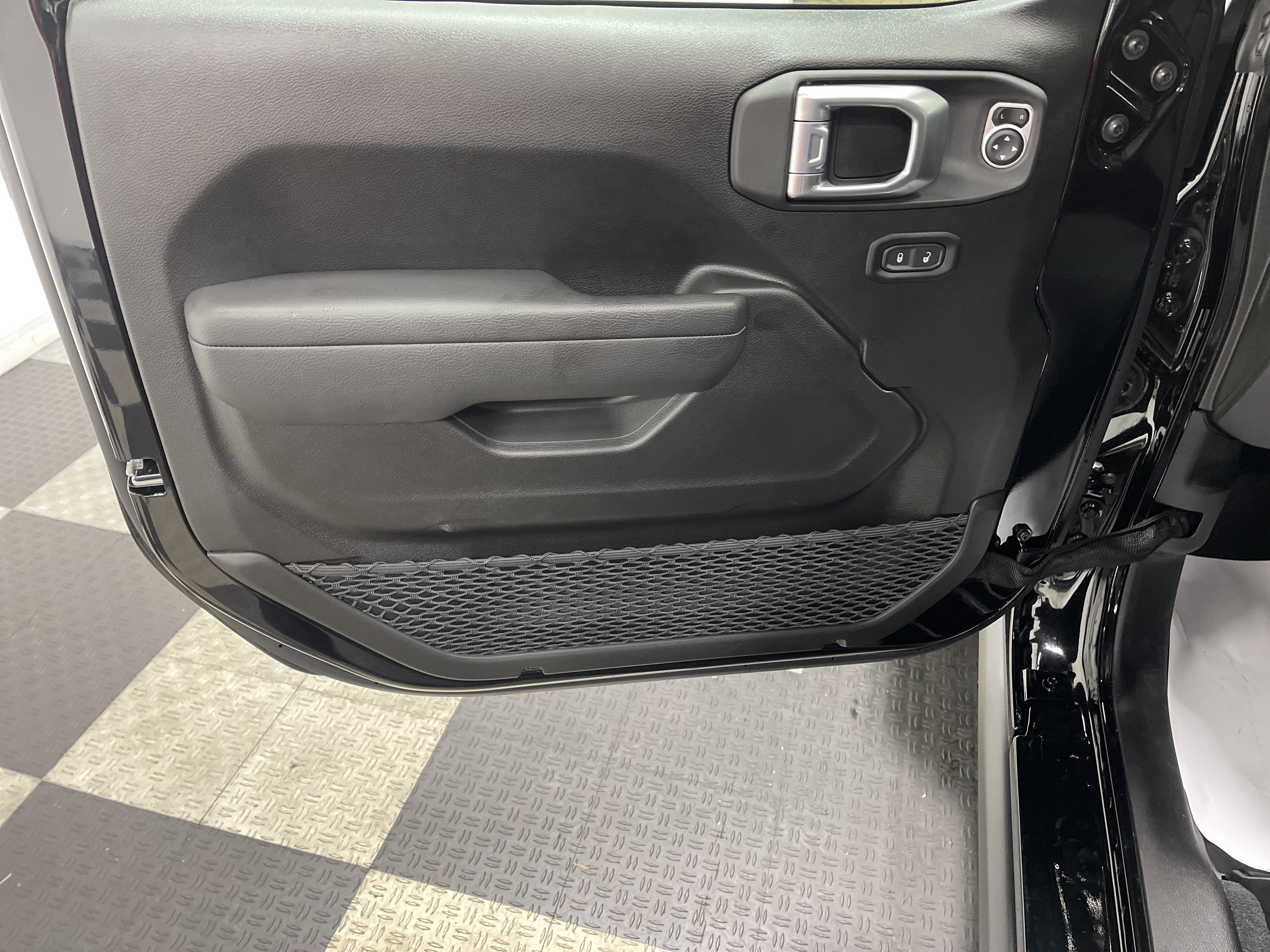 2027 Jeep Wrangler WRANGLER 4-DOOR WILLYS