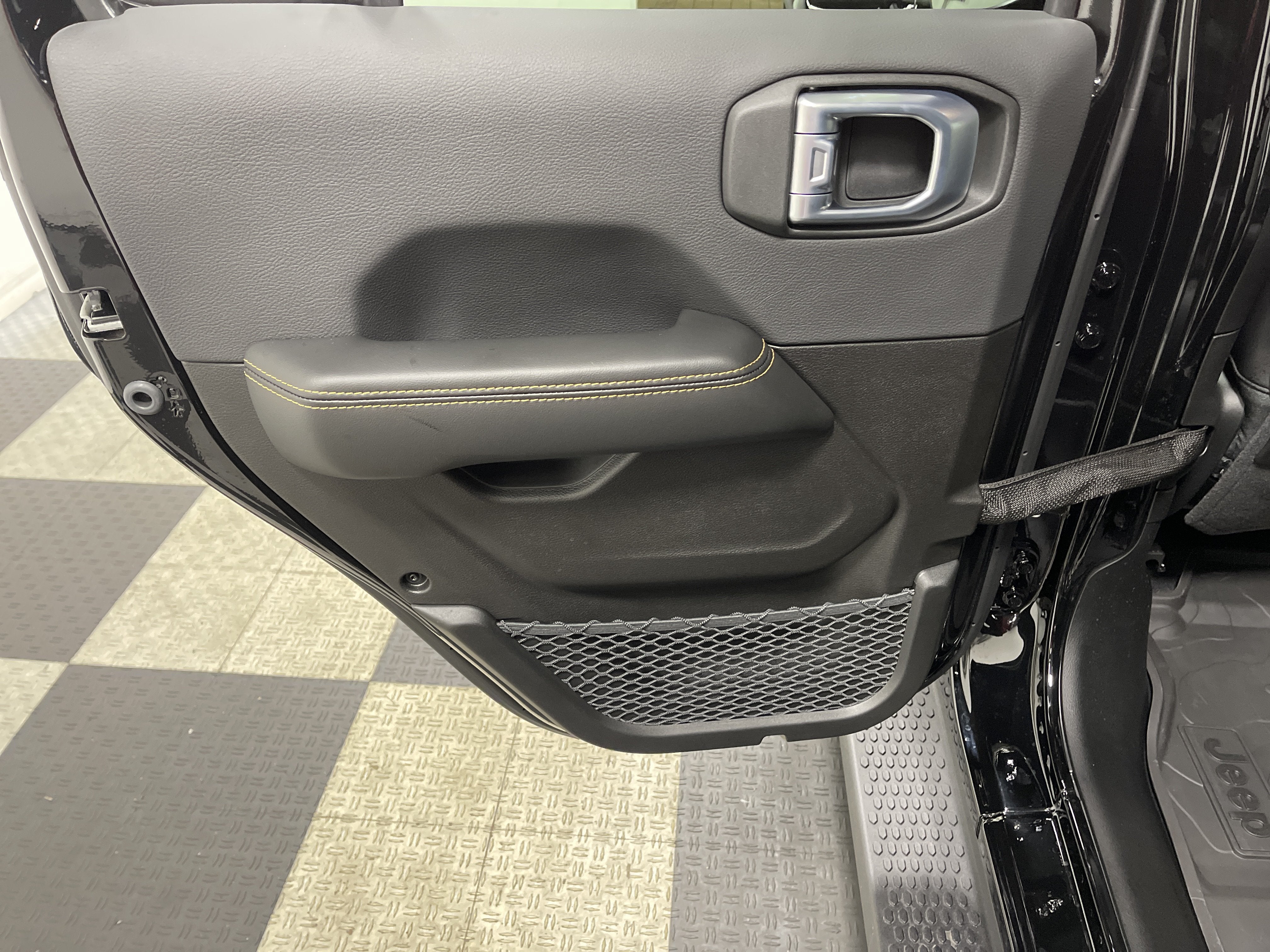 2027 Jeep Wrangler WRANGLER 4-DOOR SAHARA