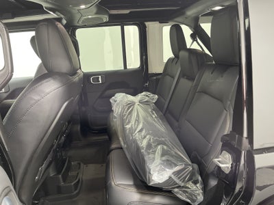 2027 Jeep Wrangler WRANGLER 4-DOOR SAHARA