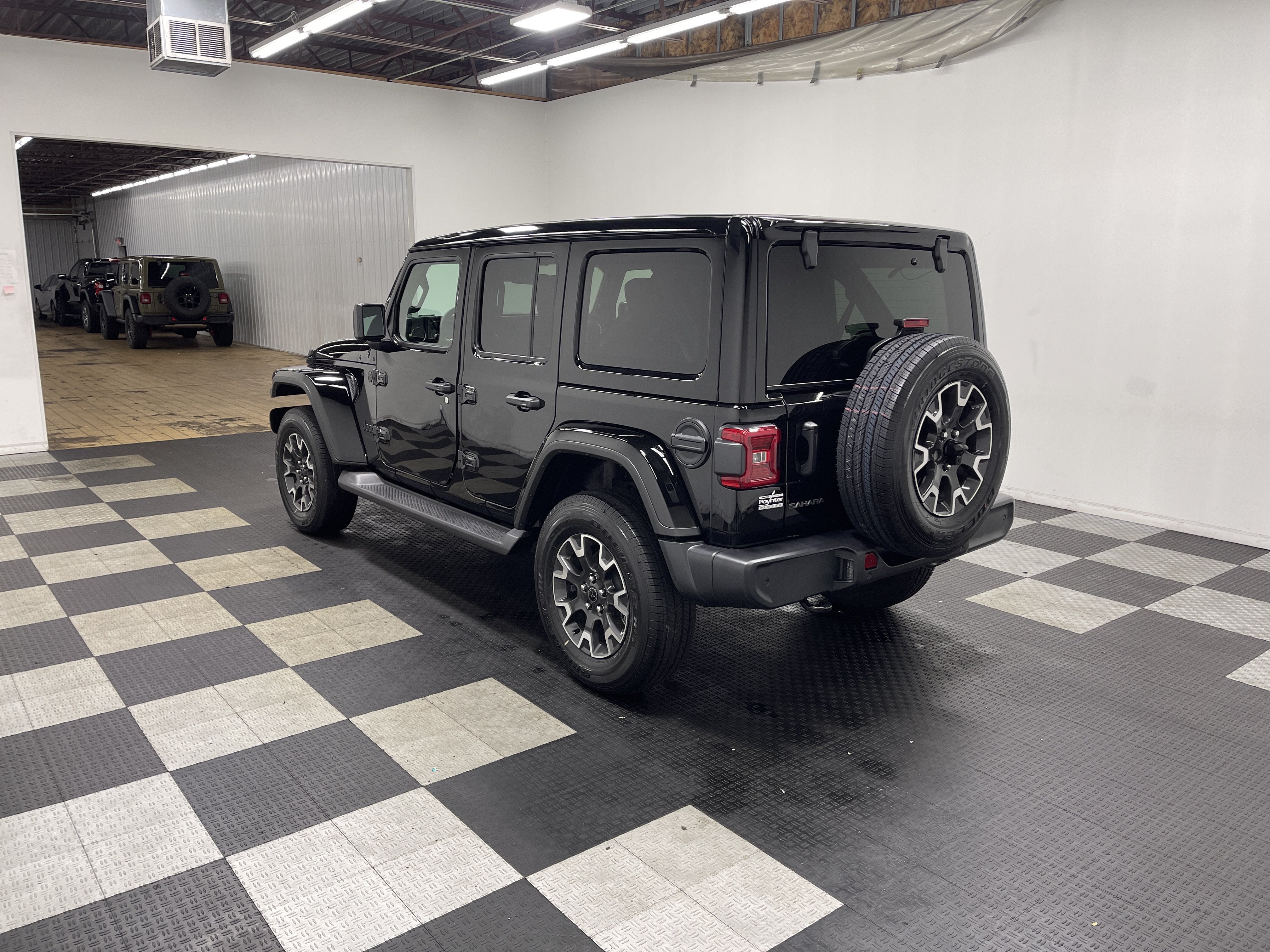 2027 Jeep Wrangler WRANGLER 4-DOOR SAHARA