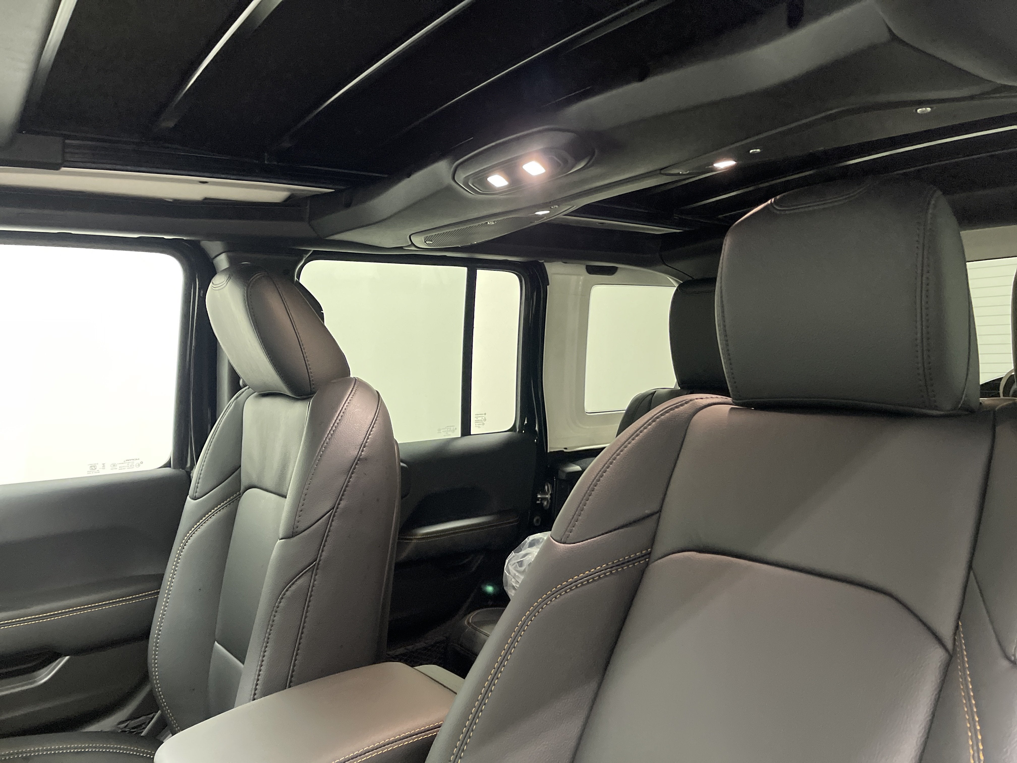 2027 Jeep Wrangler WRANGLER 4-DOOR SAHARA