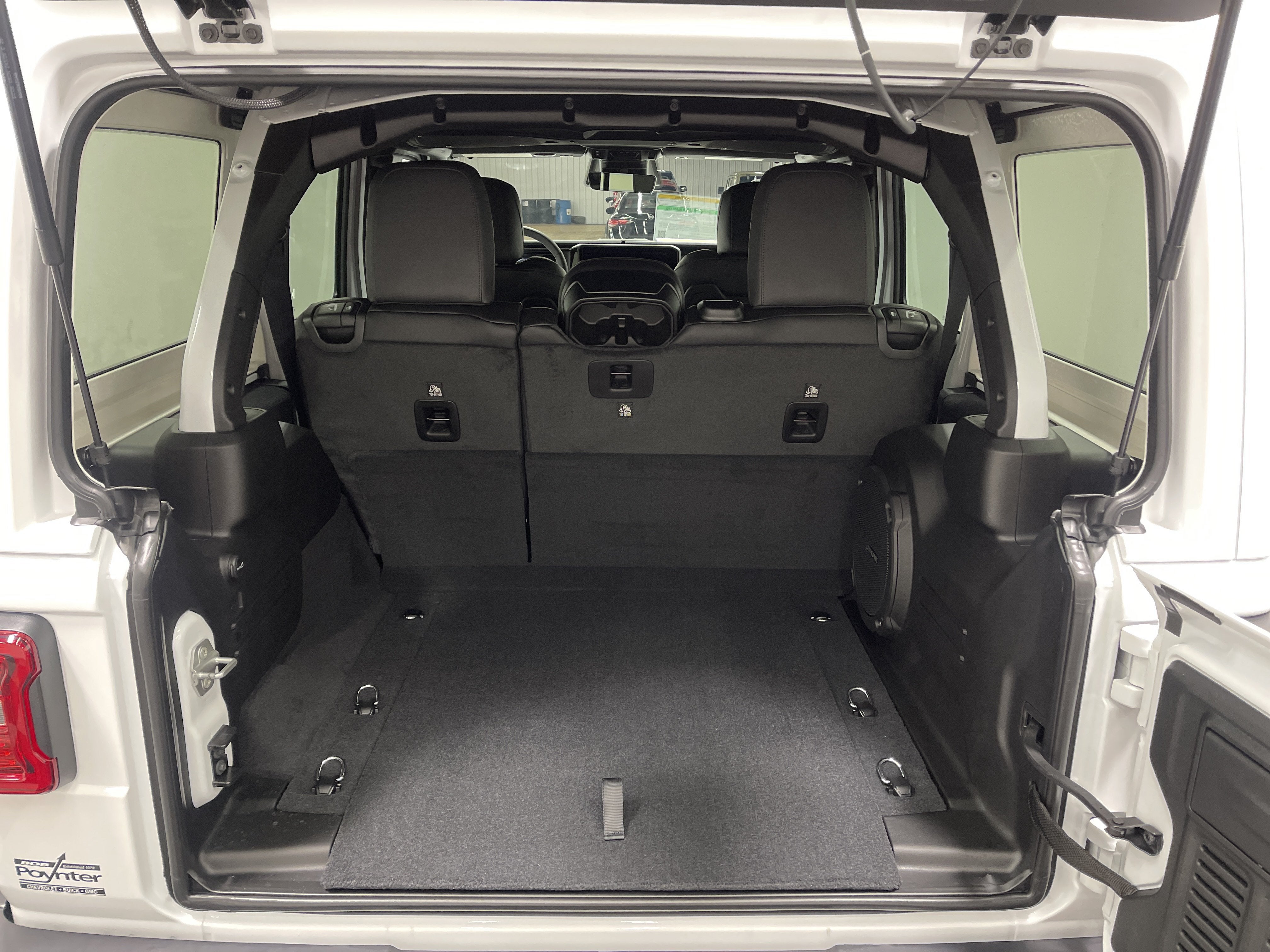 2027 Jeep Wrangler WRANGLER 4-DOOR SAHARA