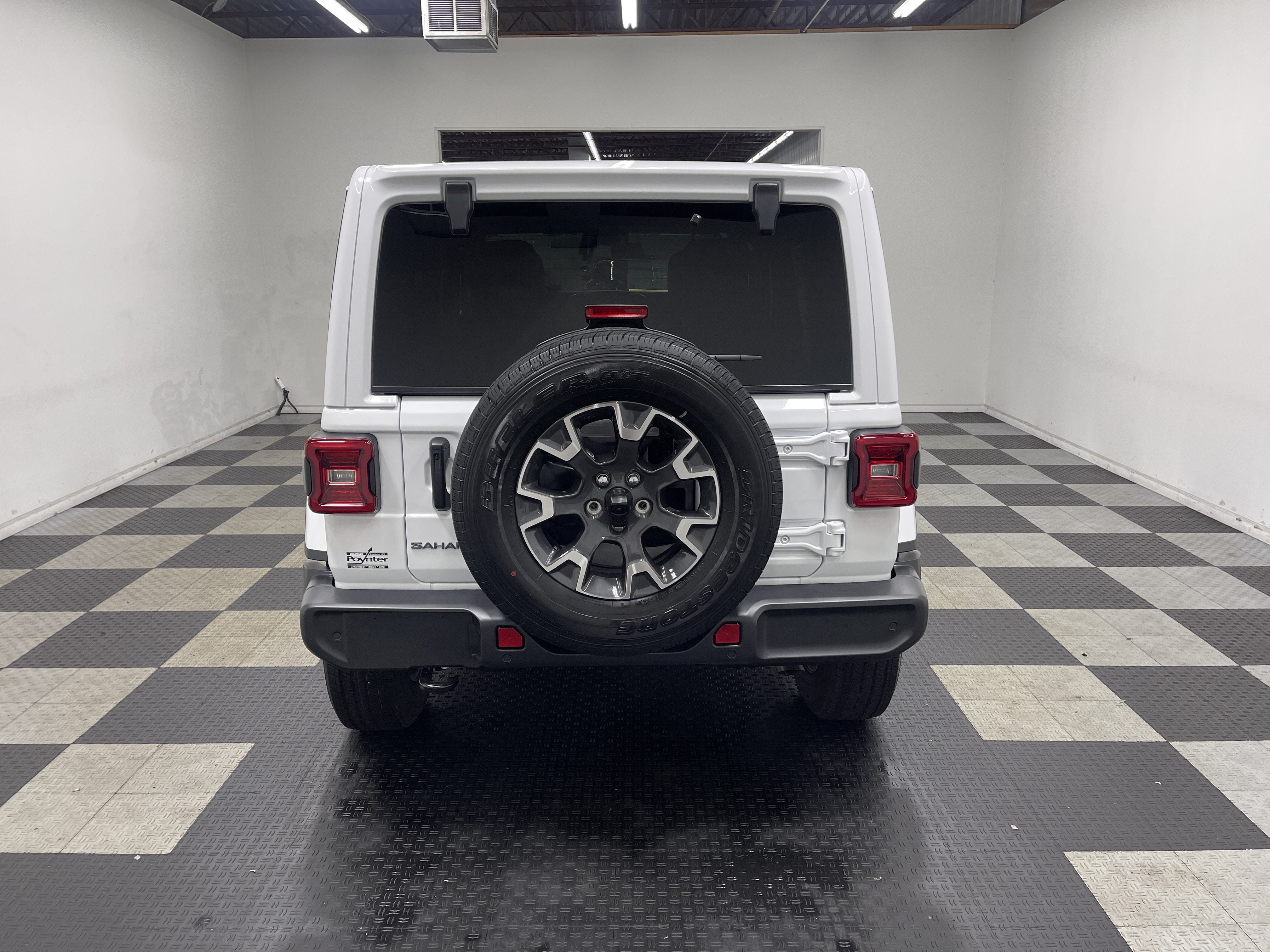 2027 Jeep Wrangler WRANGLER 4-DOOR SAHARA