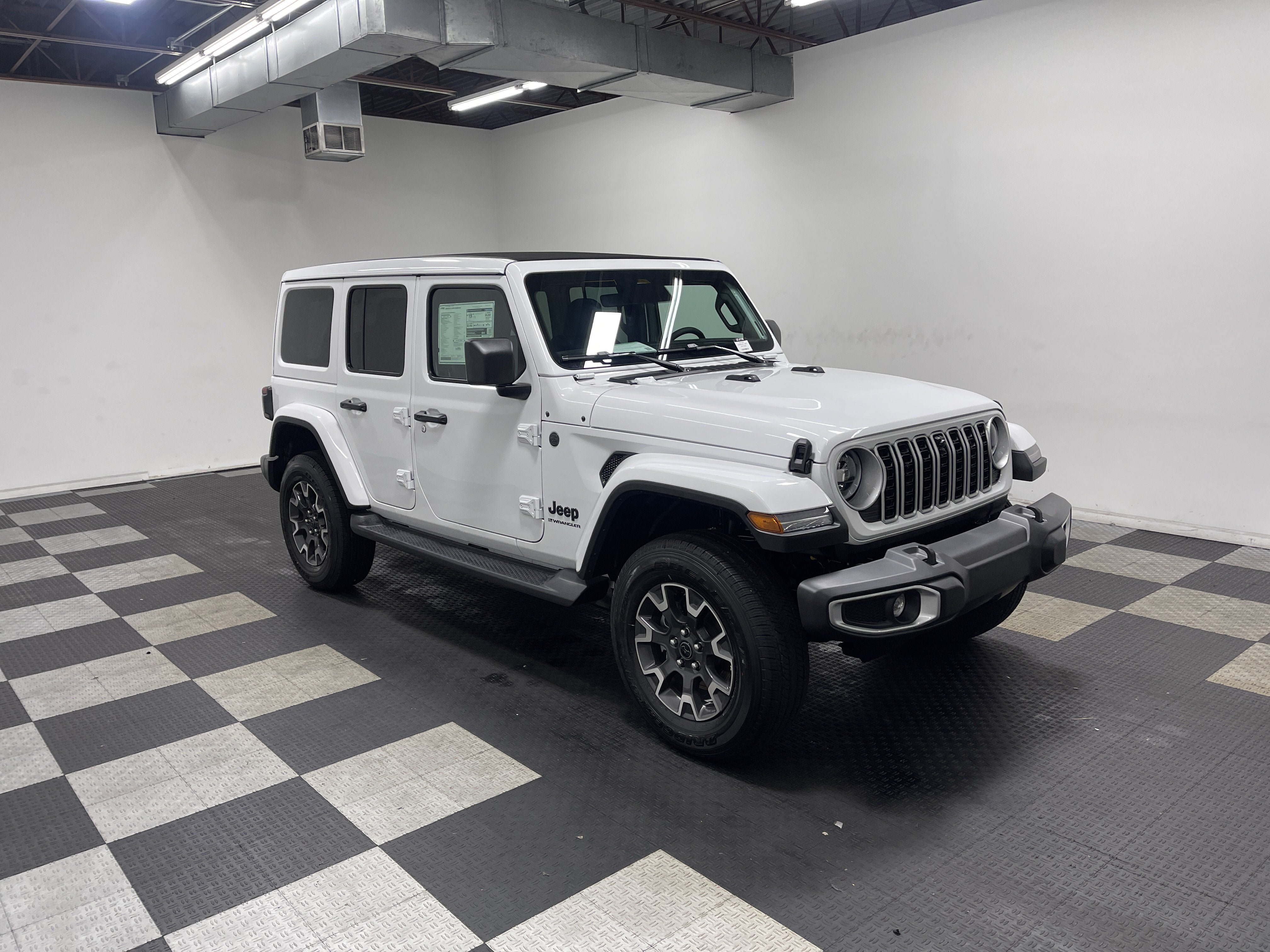 2027 Jeep Wrangler WRANGLER 4-DOOR SAHARA