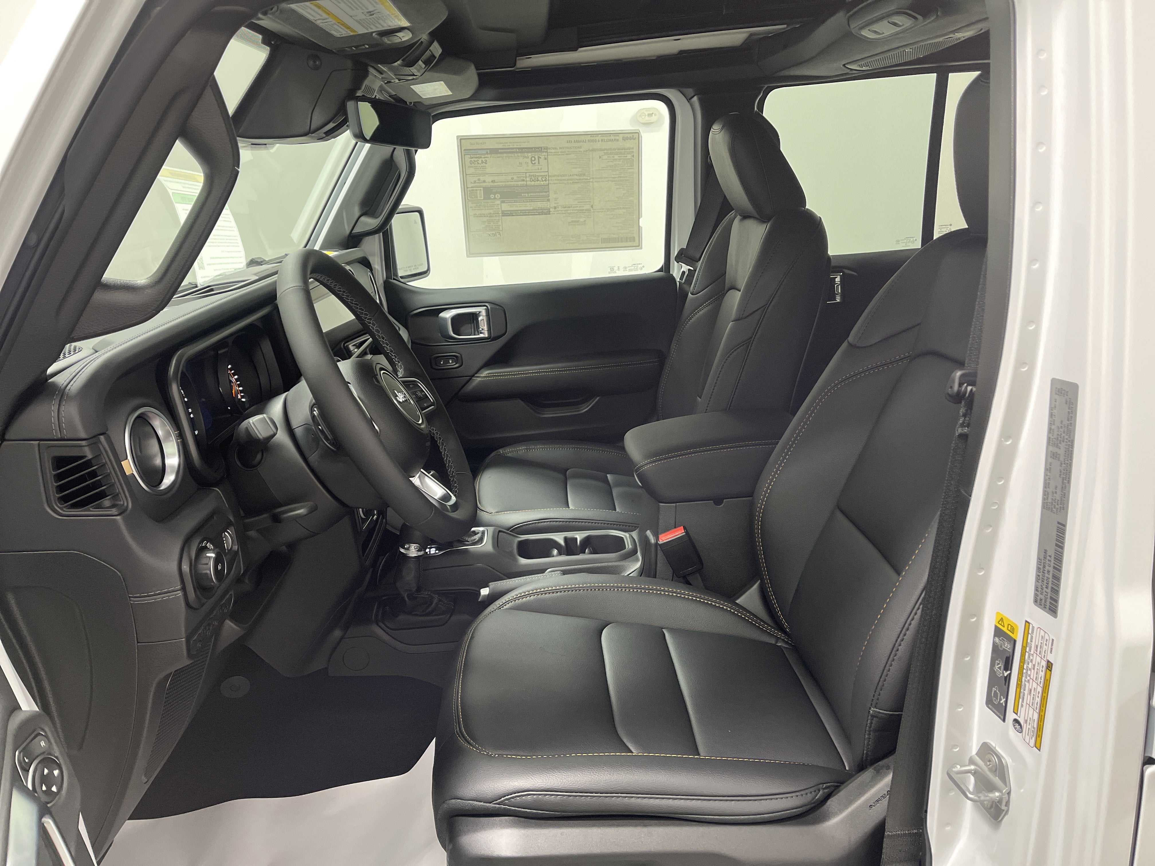 2027 Jeep Wrangler WRANGLER 4-DOOR SAHARA