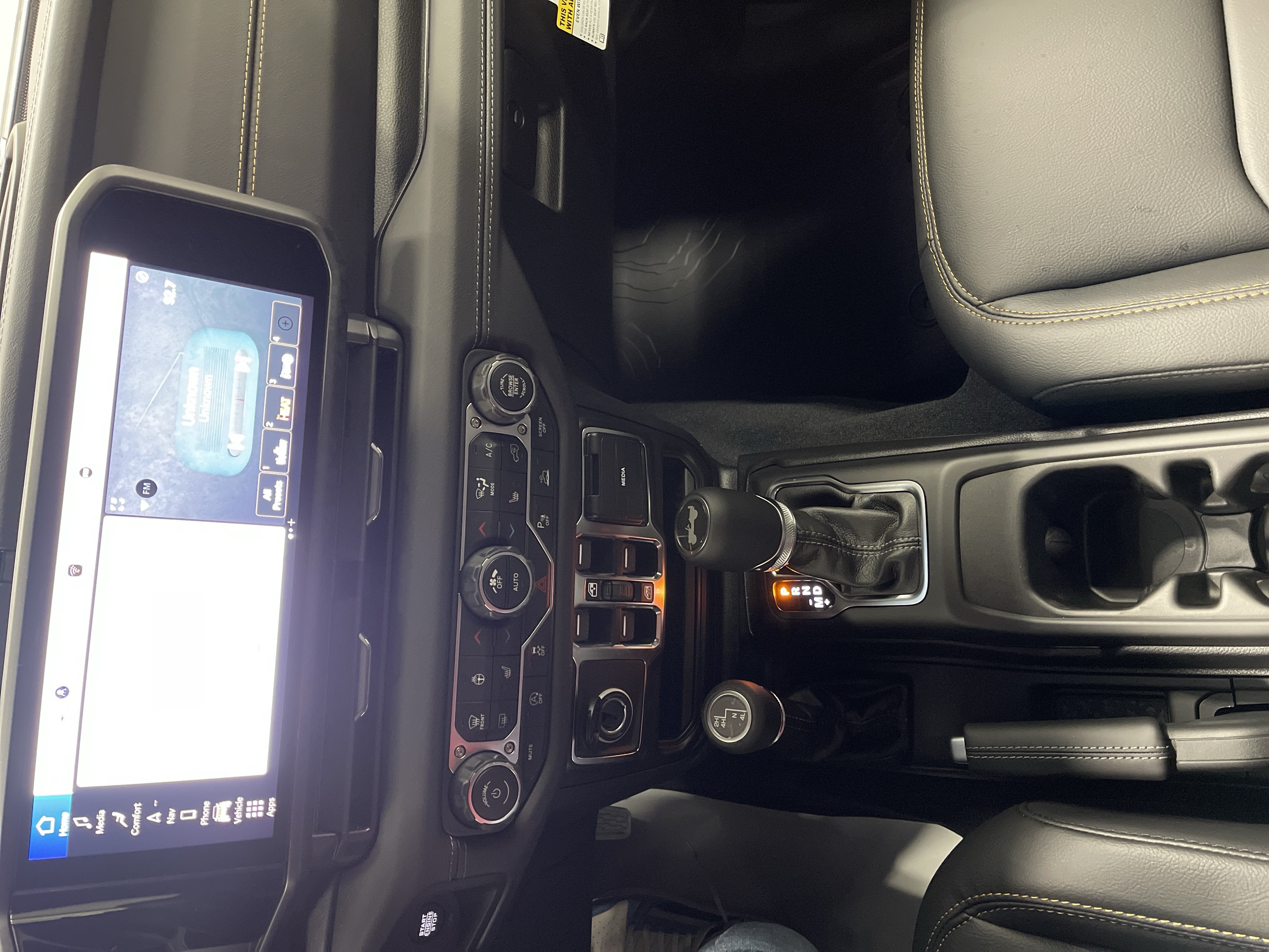 2027 Jeep Wrangler WRANGLER 4-DOOR SAHARA