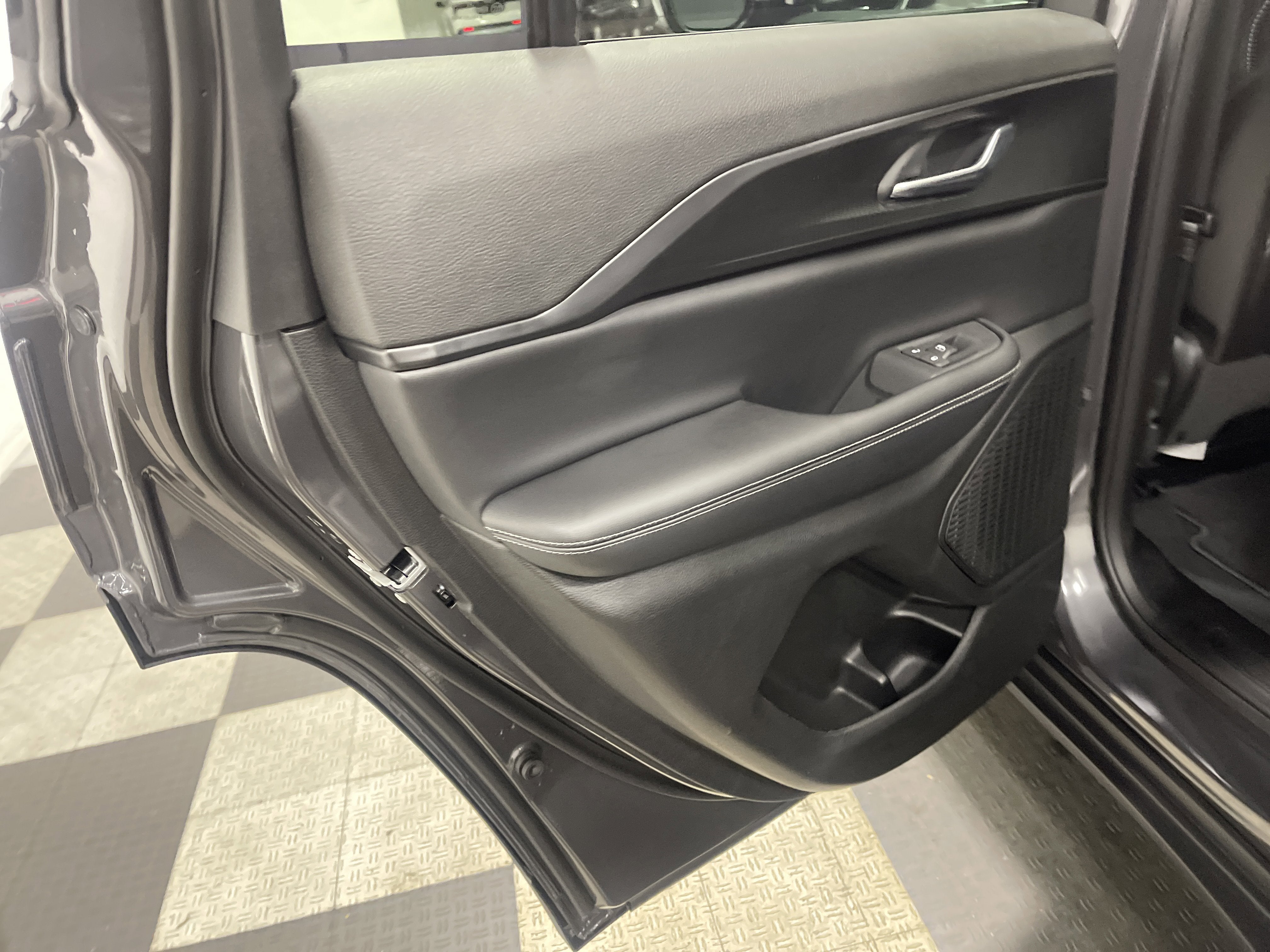 2026 Jeep Grand Cherokee GRAND CHEROKEE LAREDO X 4X4