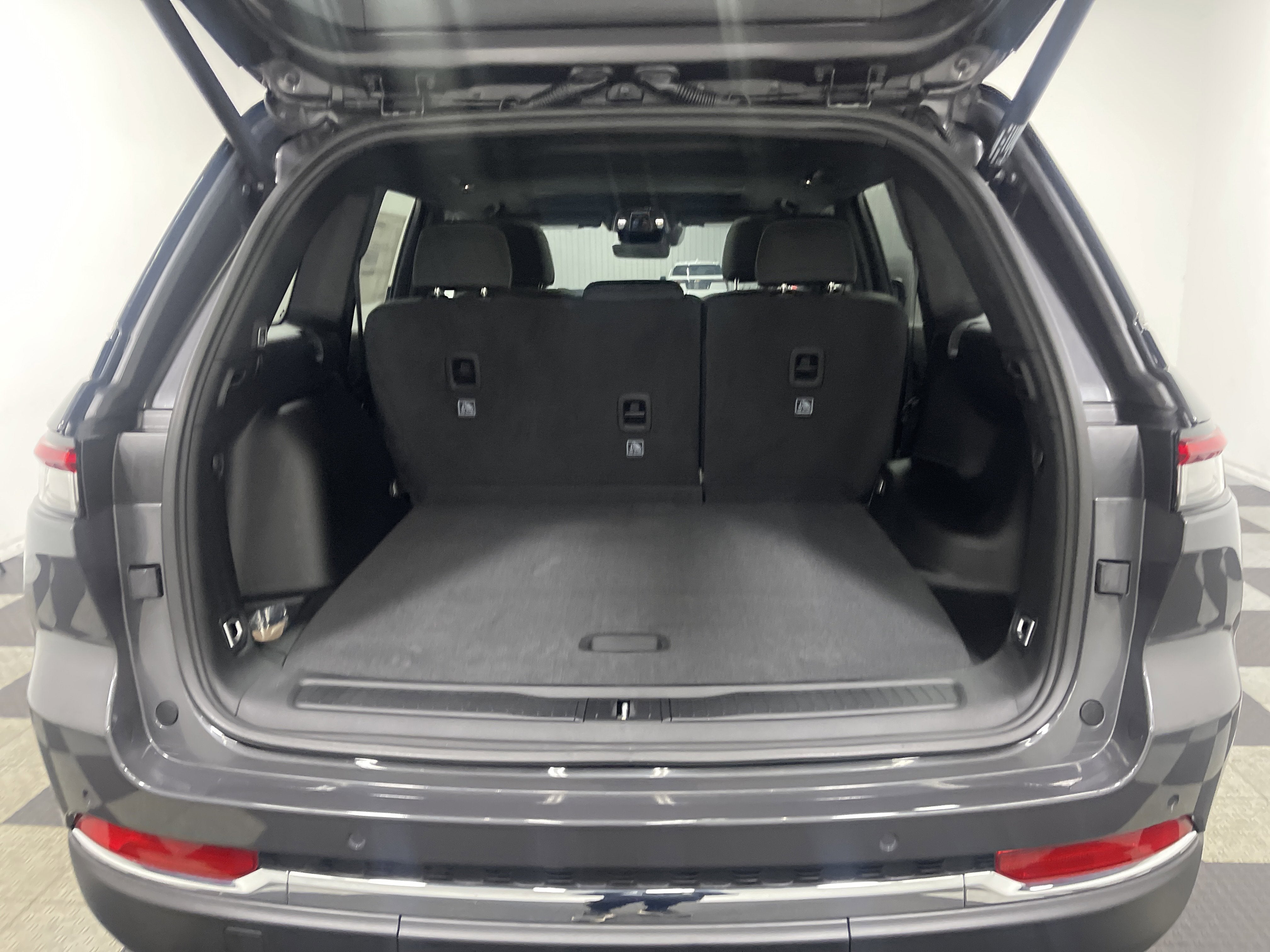 2026 Jeep Grand Cherokee GRAND CHEROKEE LAREDO X 4X4