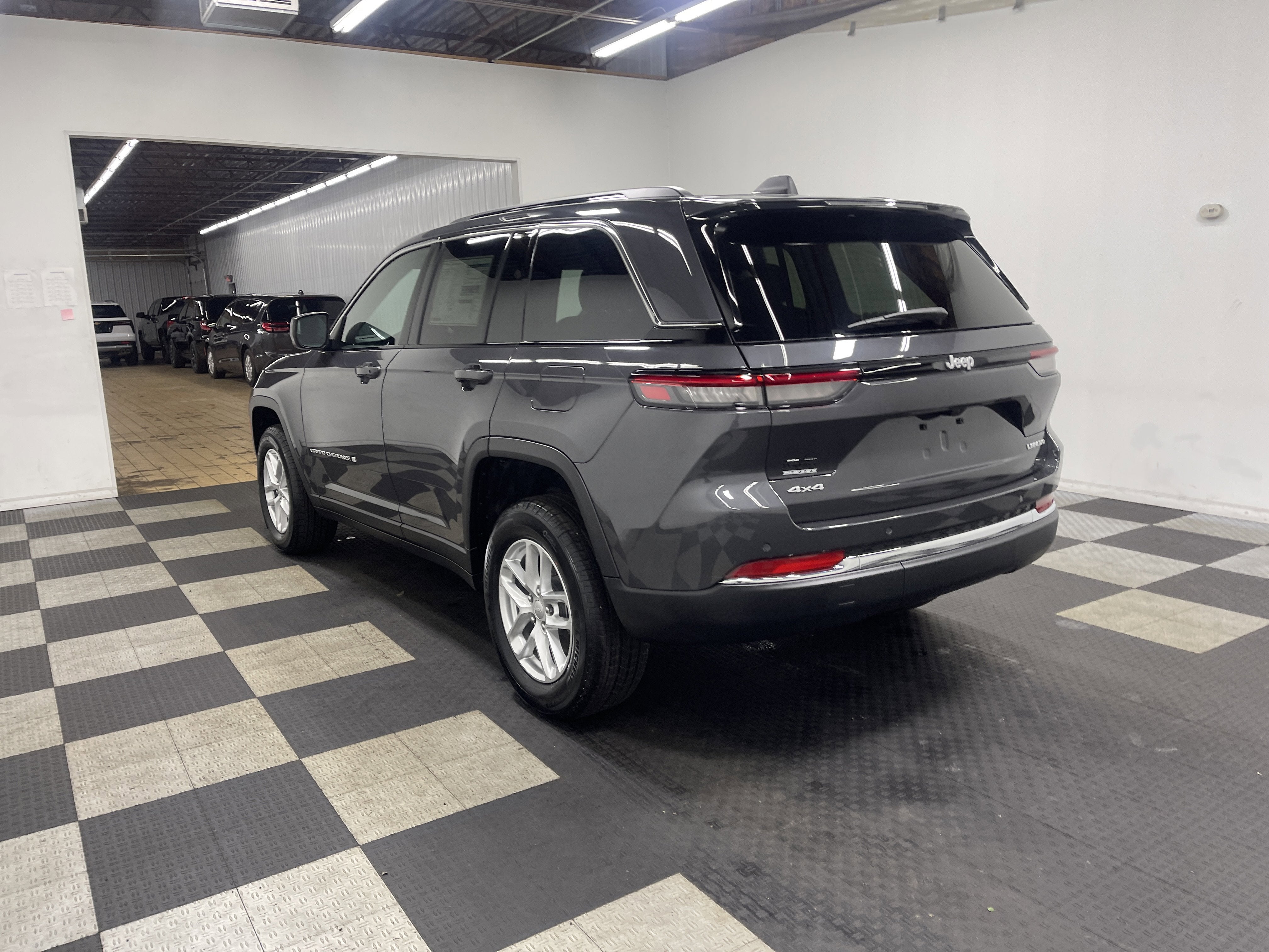 2026 Jeep Grand Cherokee GRAND CHEROKEE LAREDO X 4X4
