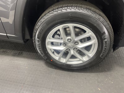 2026 Jeep Grand Cherokee GRAND CHEROKEE LAREDO X 4X4