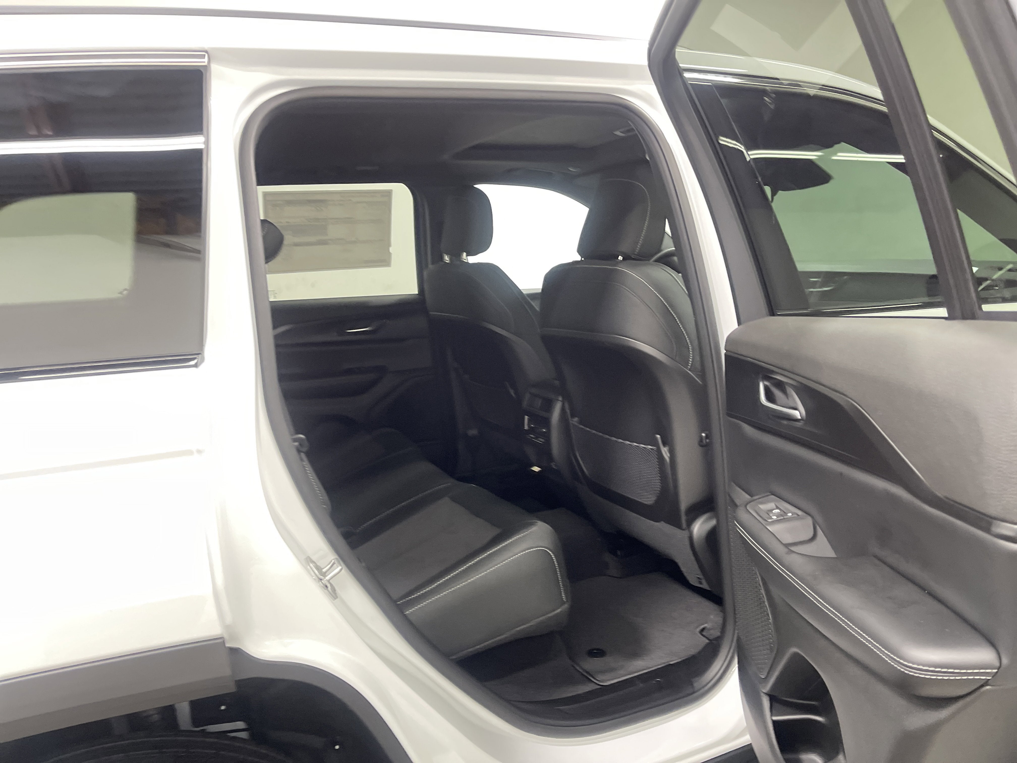 2026 Jeep Grand Cherokee GRAND CHEROKEE LAREDO X 4X4