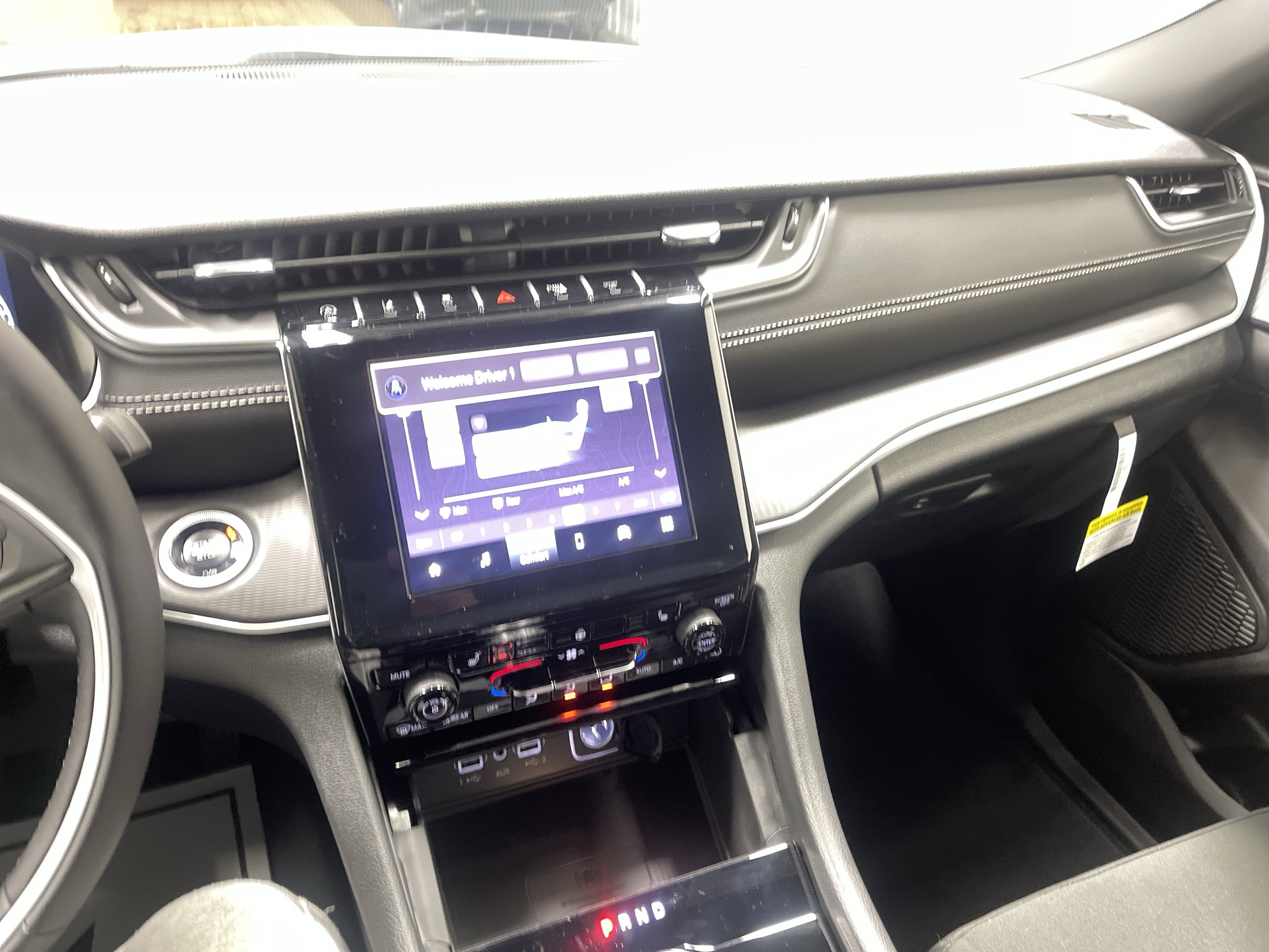 2026 Jeep Grand Cherokee GRAND CHEROKEE LAREDO X 4X4