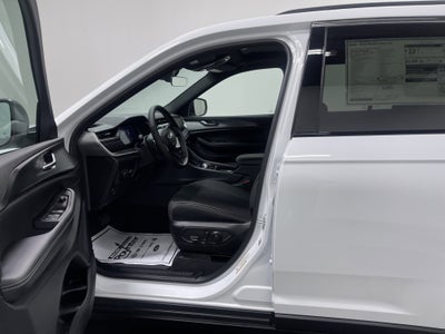 2026 Jeep Grand Cherokee GRAND CHEROKEE LAREDO X 4X4