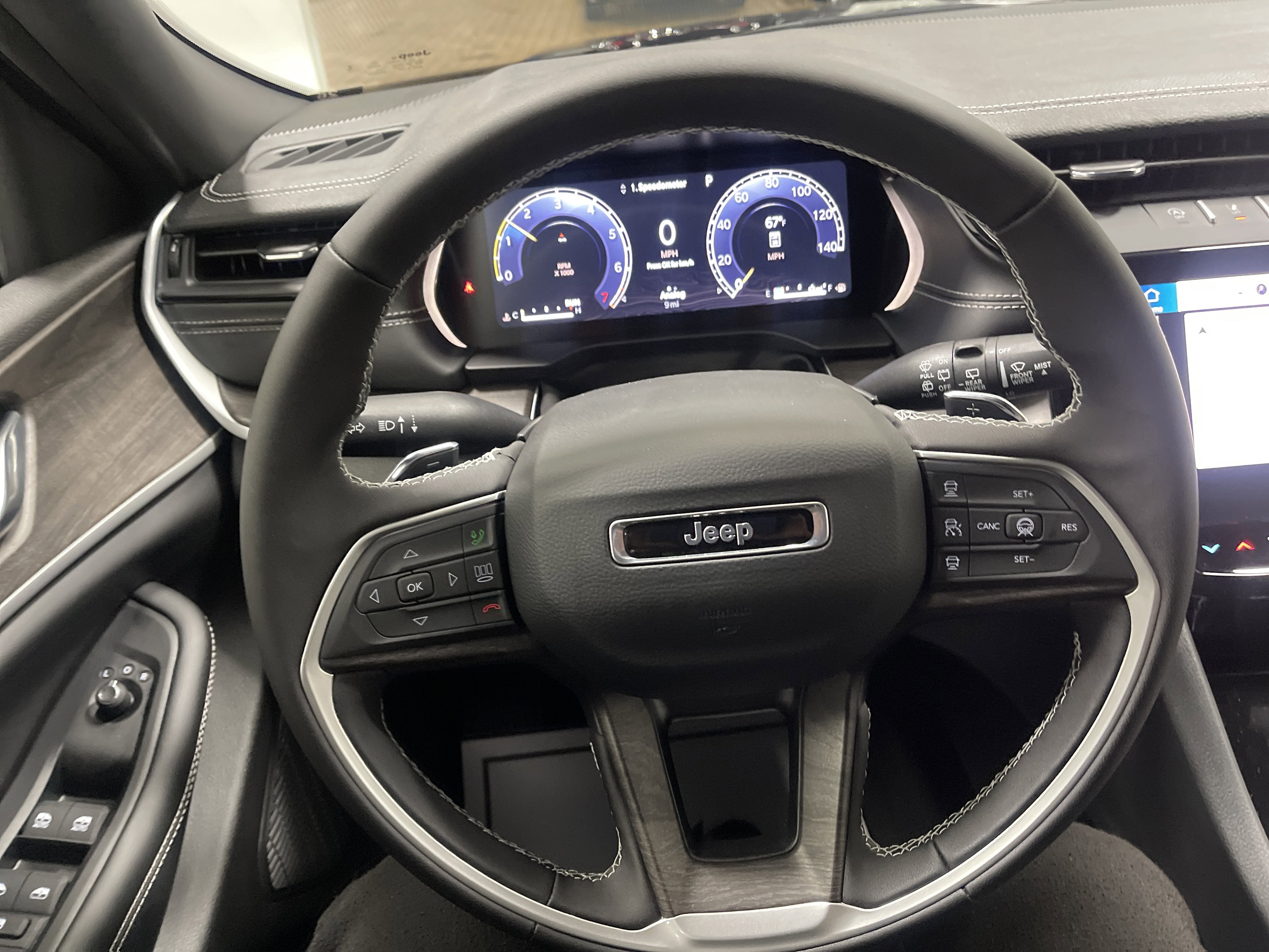 2026 Jeep Grand Cherokee GRAND CHEROKEE LAREDO ALTITUDE 4X4