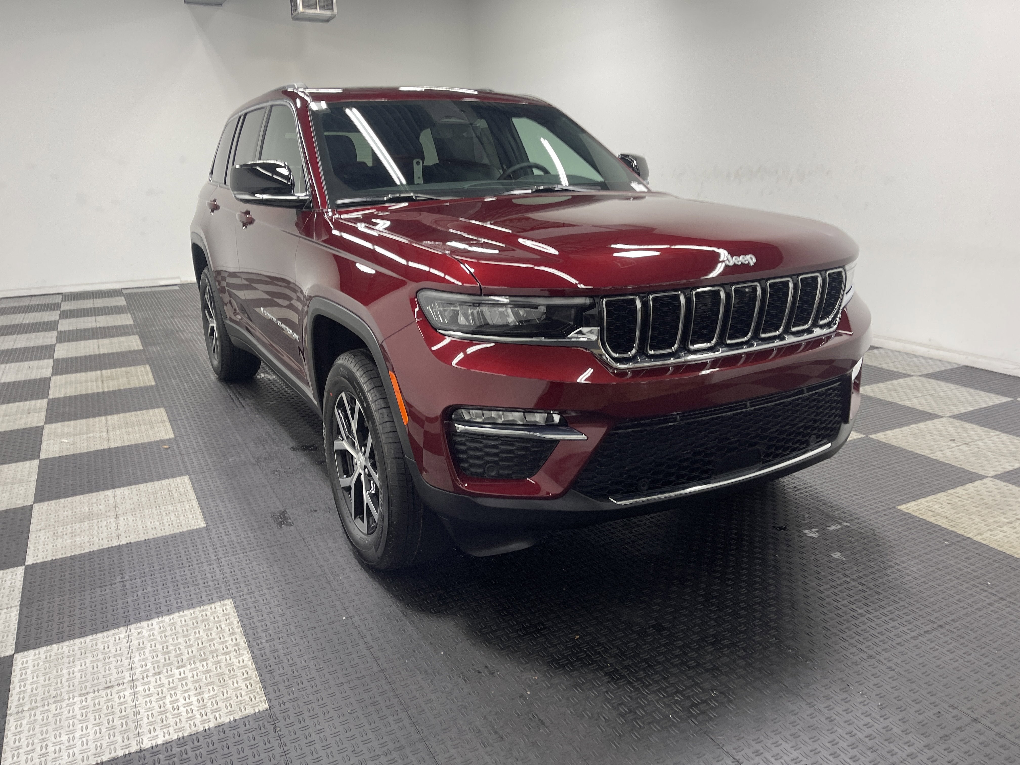 2025 Jeep Grand Cherokee GRAND CHEROKEE LIMITED 4X4