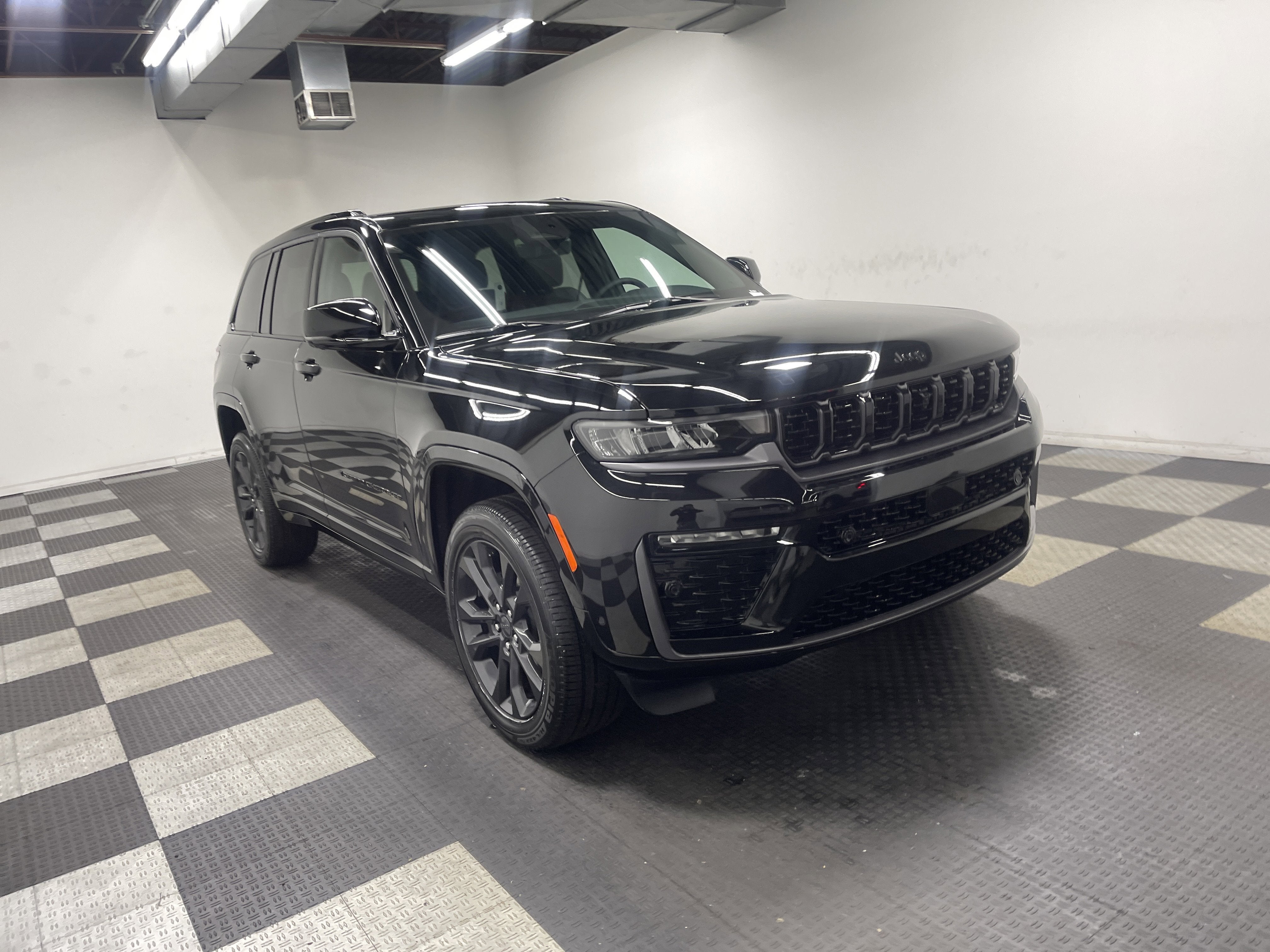 2026 Jeep Grand Cherokee GRAND CHEROKEE LIMITED RESERVE 4X4