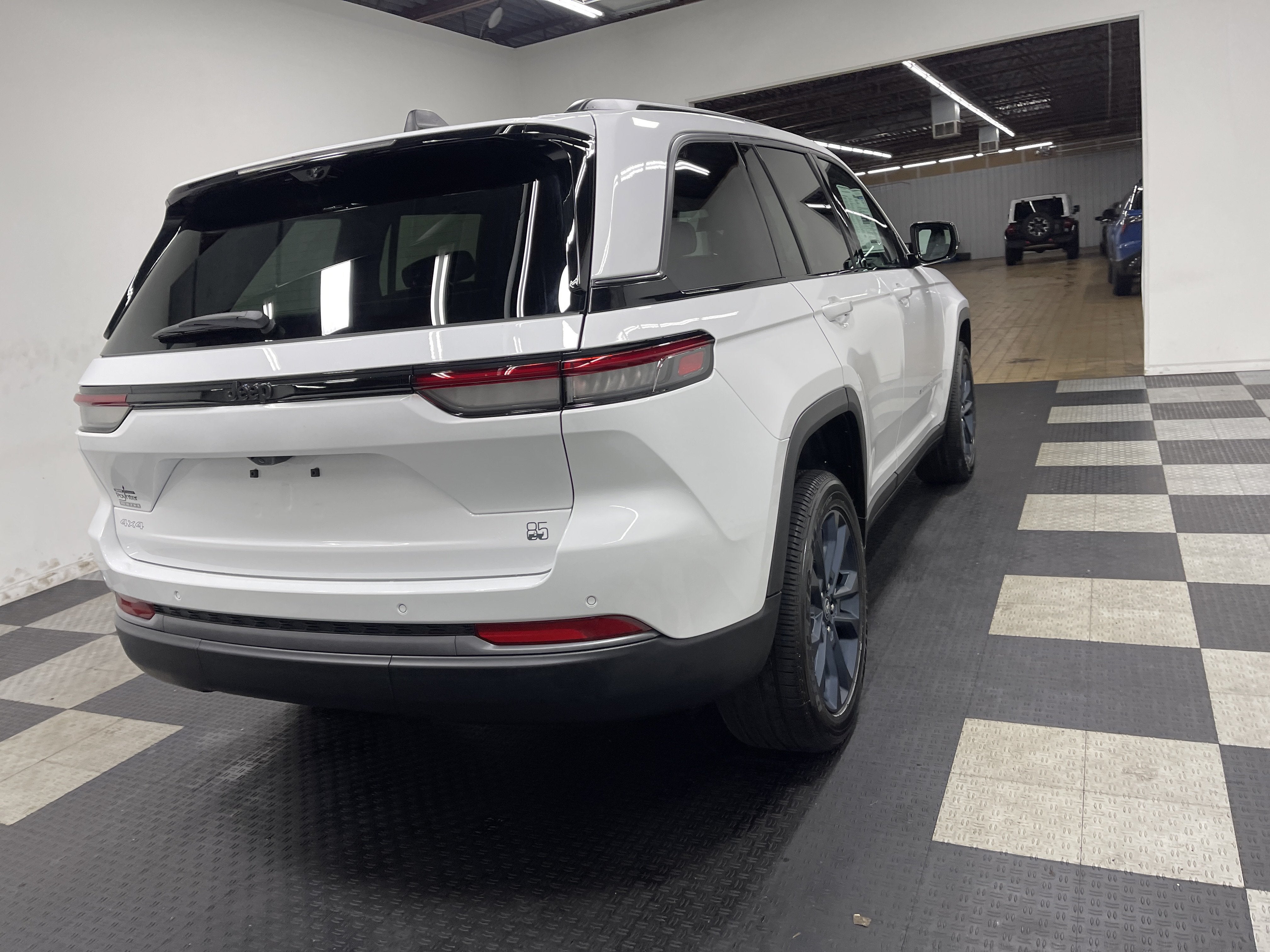 2026 Jeep Grand Cherokee GRAND CHEROKEE 85TH ANNIVERSARY EDITION 4X4