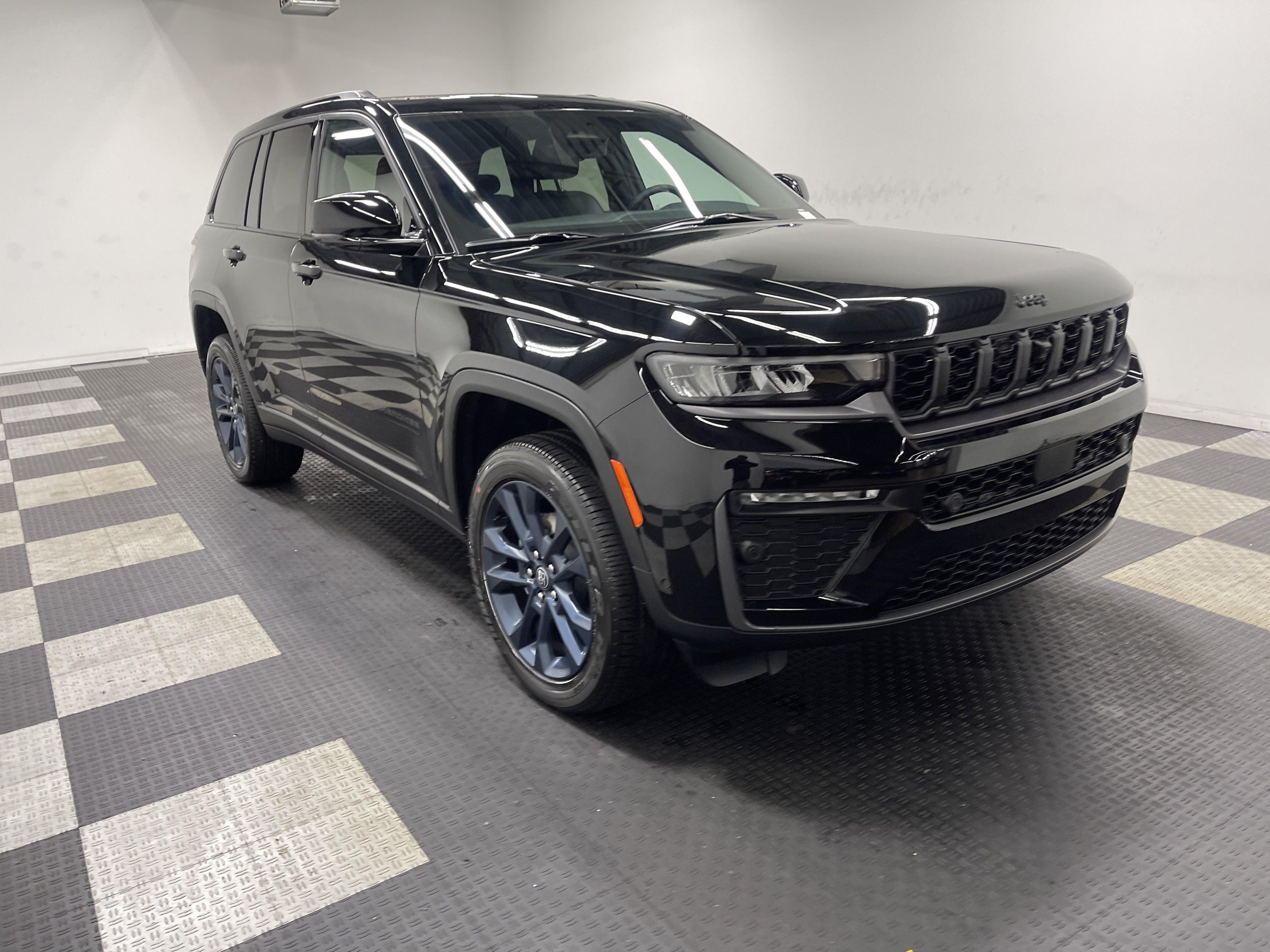 2026 Jeep Grand Cherokee GRAND CHEROKEE 85TH ANNIVERSARY EDITION 4X4