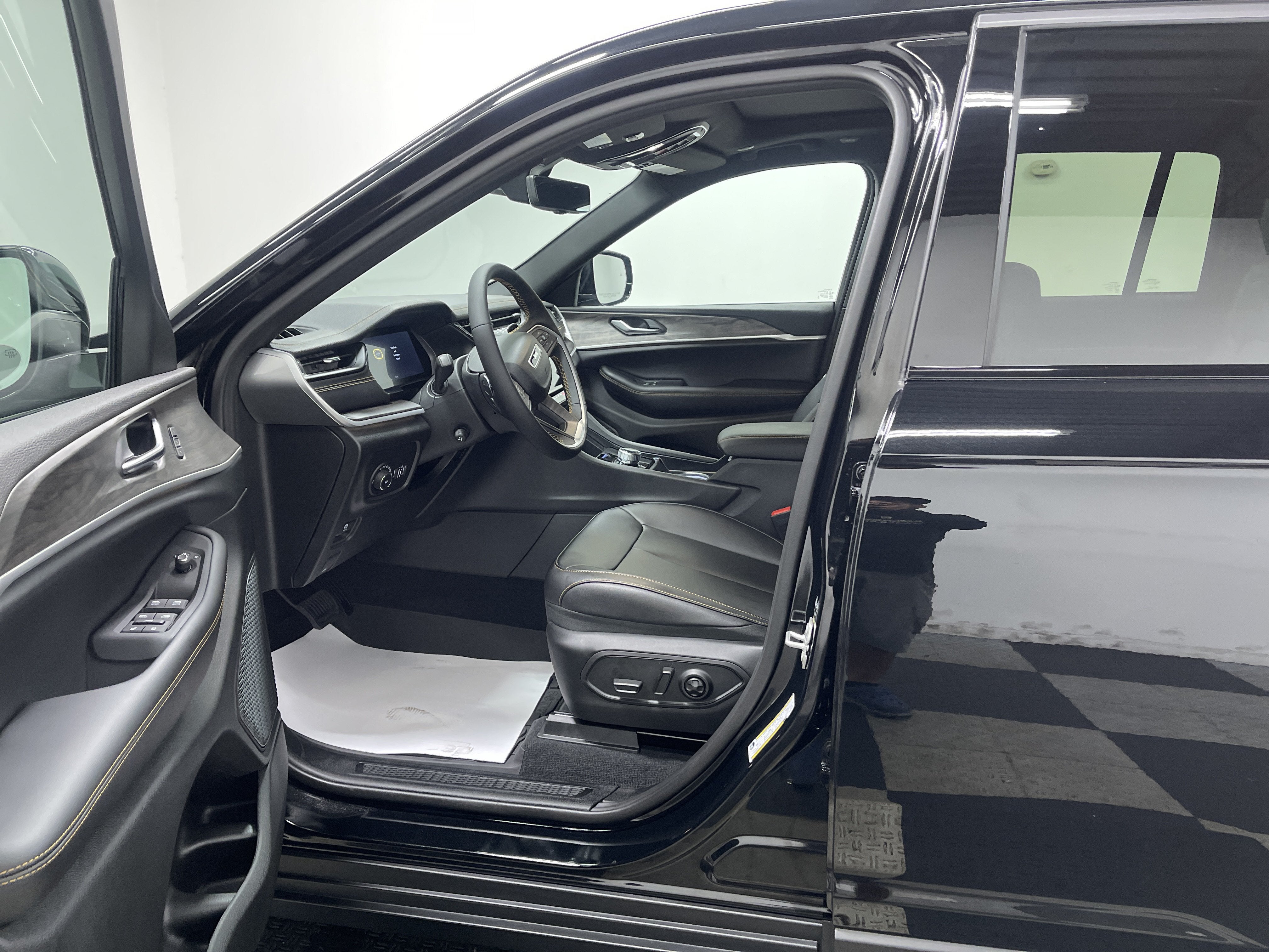 2026 Jeep Grand Cherokee GRAND CHEROKEE 85TH ANNIVERSARY EDITION 4X4