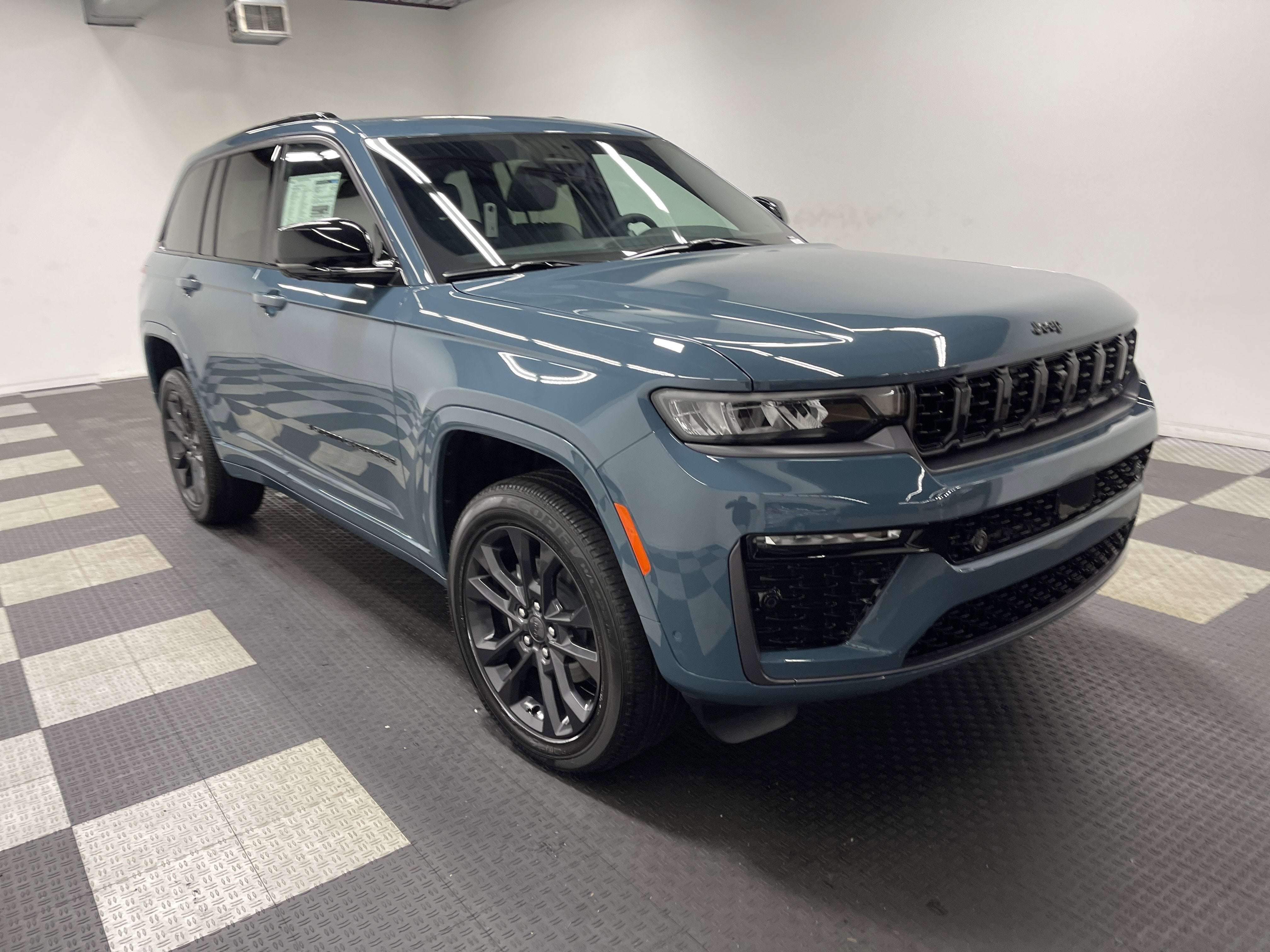 2026 Jeep Grand Cherokee GRAND CHEROKEE LIMITED RESERVE 4X4