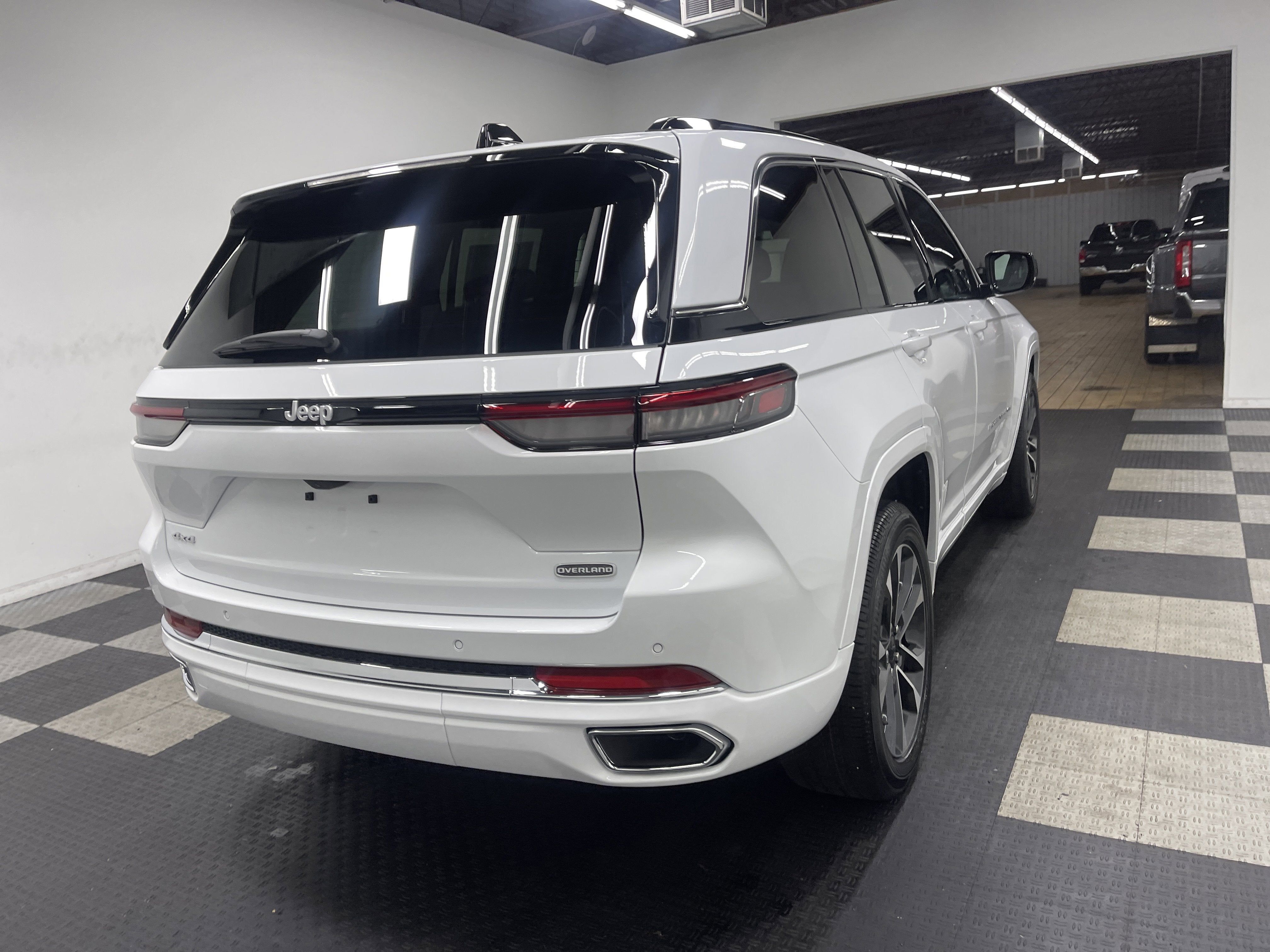 2025 Jeep Grand Cherokee GRAND CHEROKEE OVERLAND 4X4