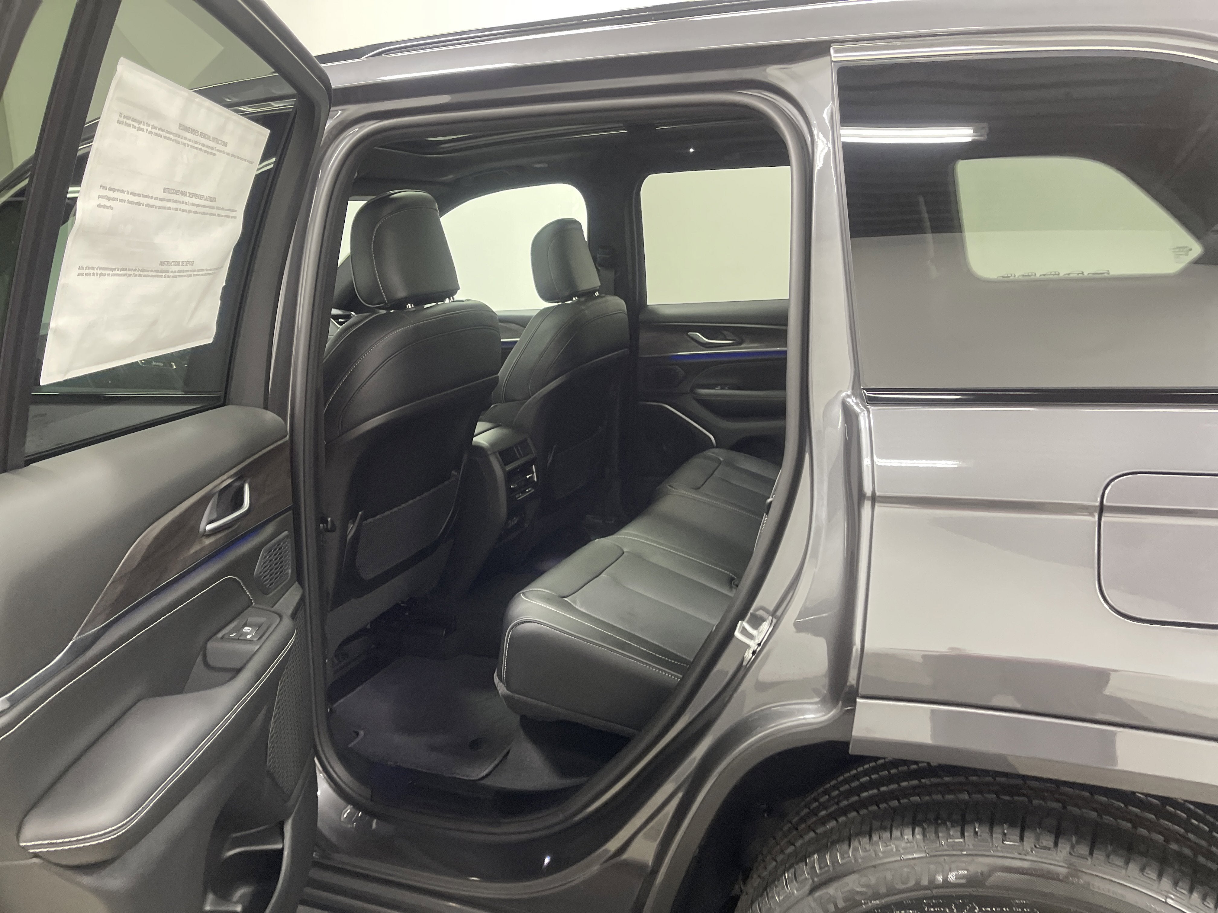 2025 Jeep Grand Cherokee GRAND CHEROKEE OVERLAND 4X4