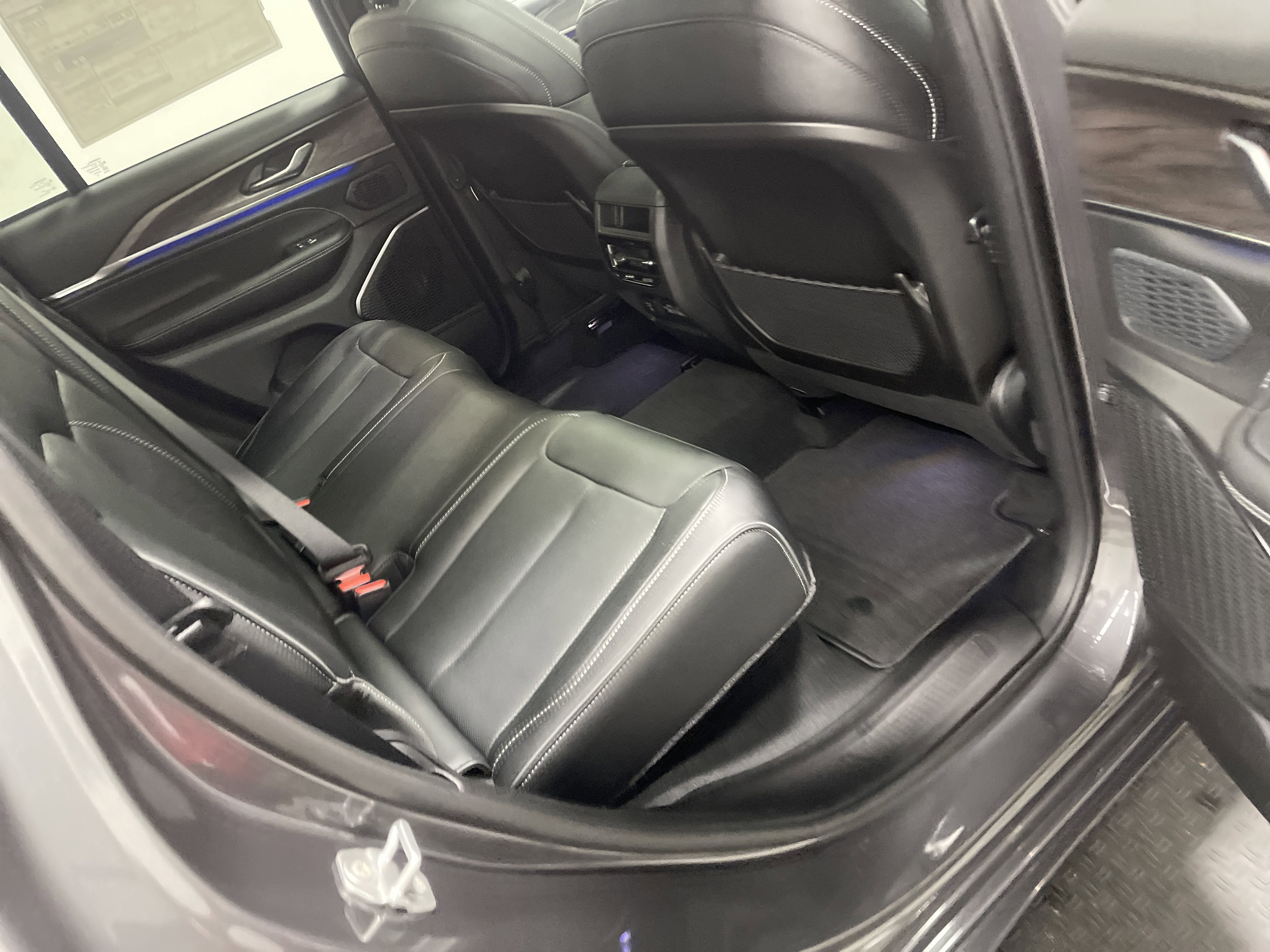 2025 Jeep Grand Cherokee GRAND CHEROKEE OVERLAND 4X4