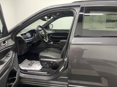 2025 Jeep Grand Cherokee GRAND CHEROKEE OVERLAND 4X4