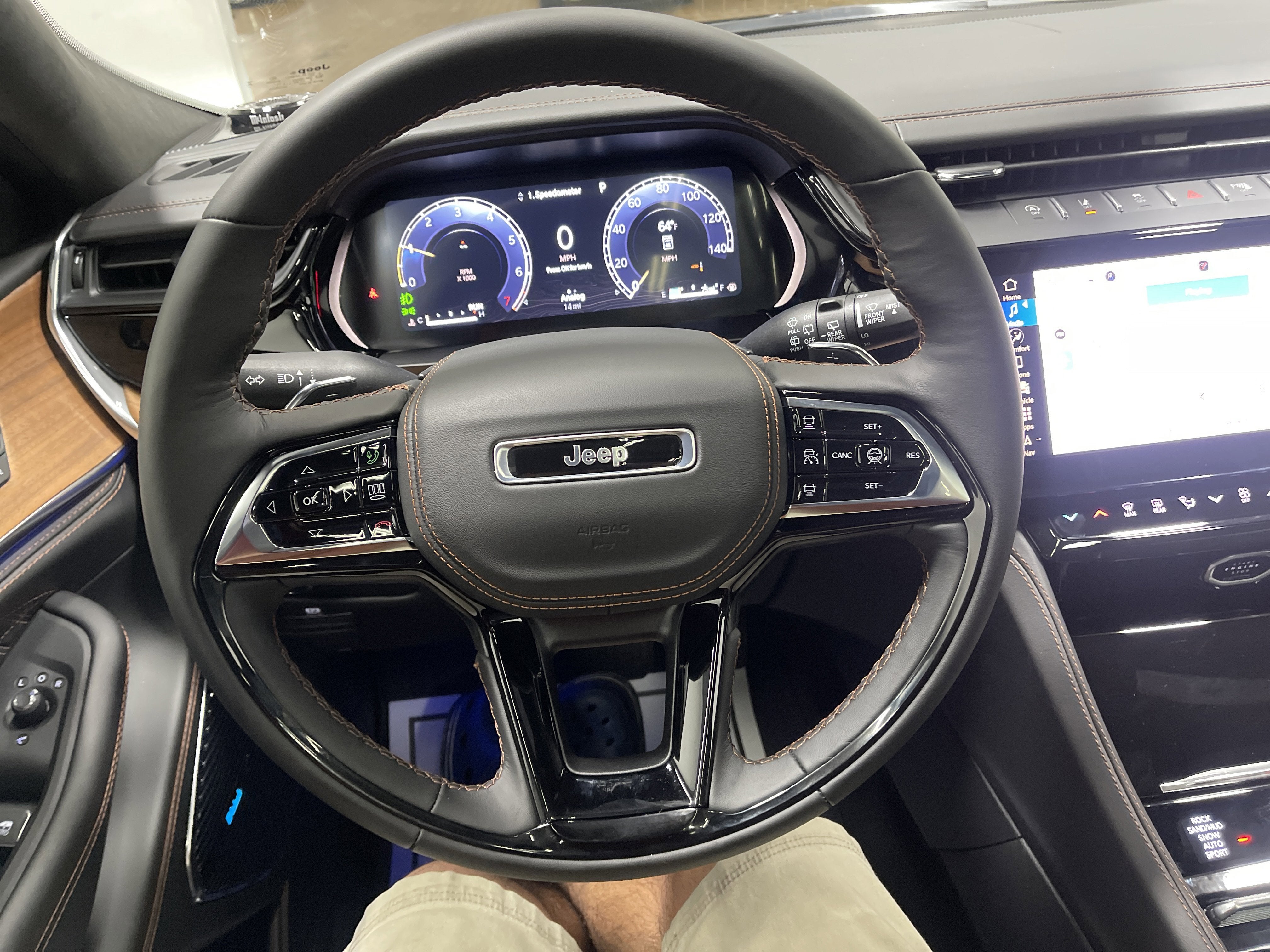 2026 Jeep Grand Cherokee GRAND CHEROKEE SUMMIT 4X4