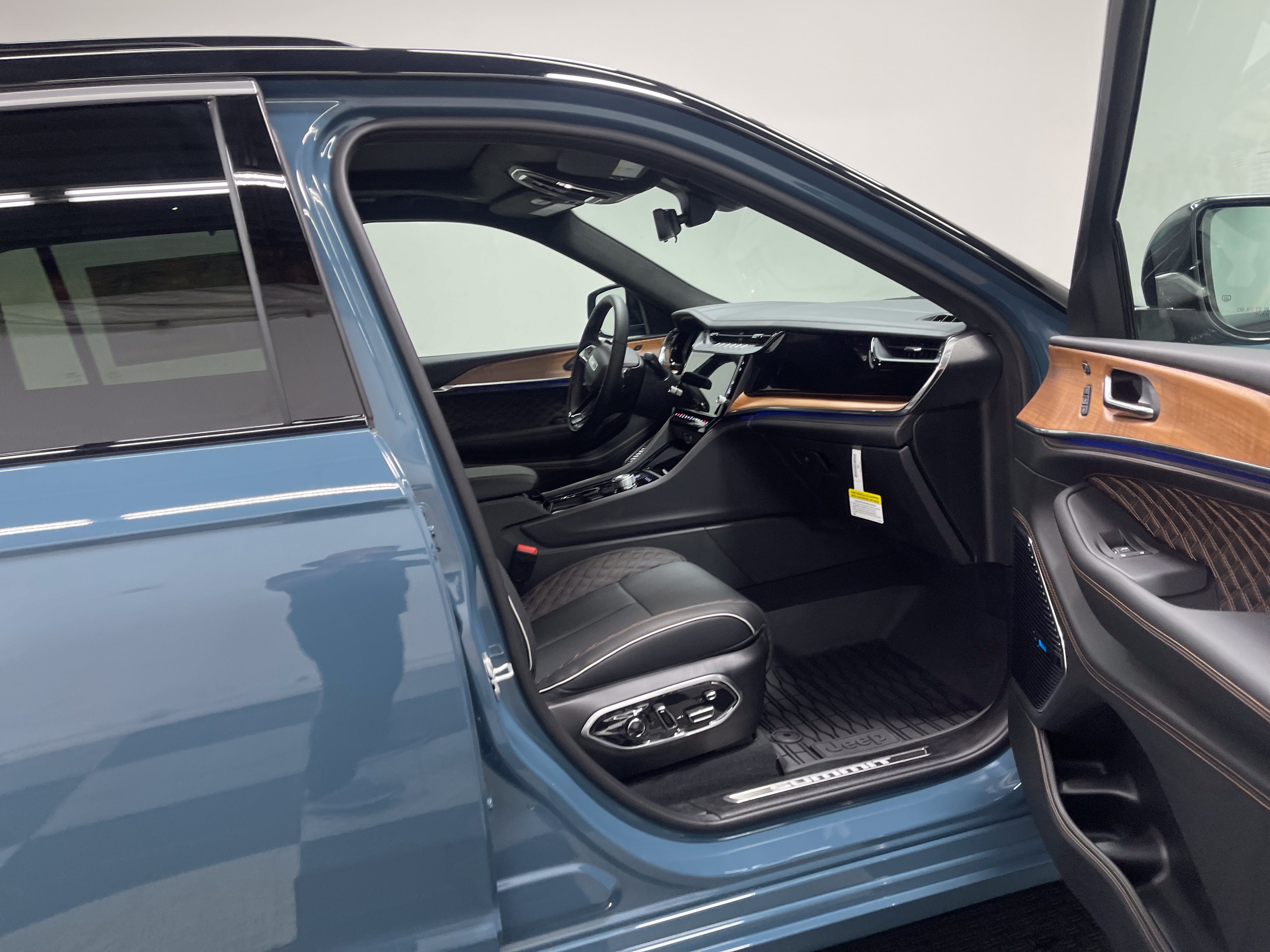 2026 Jeep Grand Cherokee GRAND CHEROKEE SUMMIT 4X4