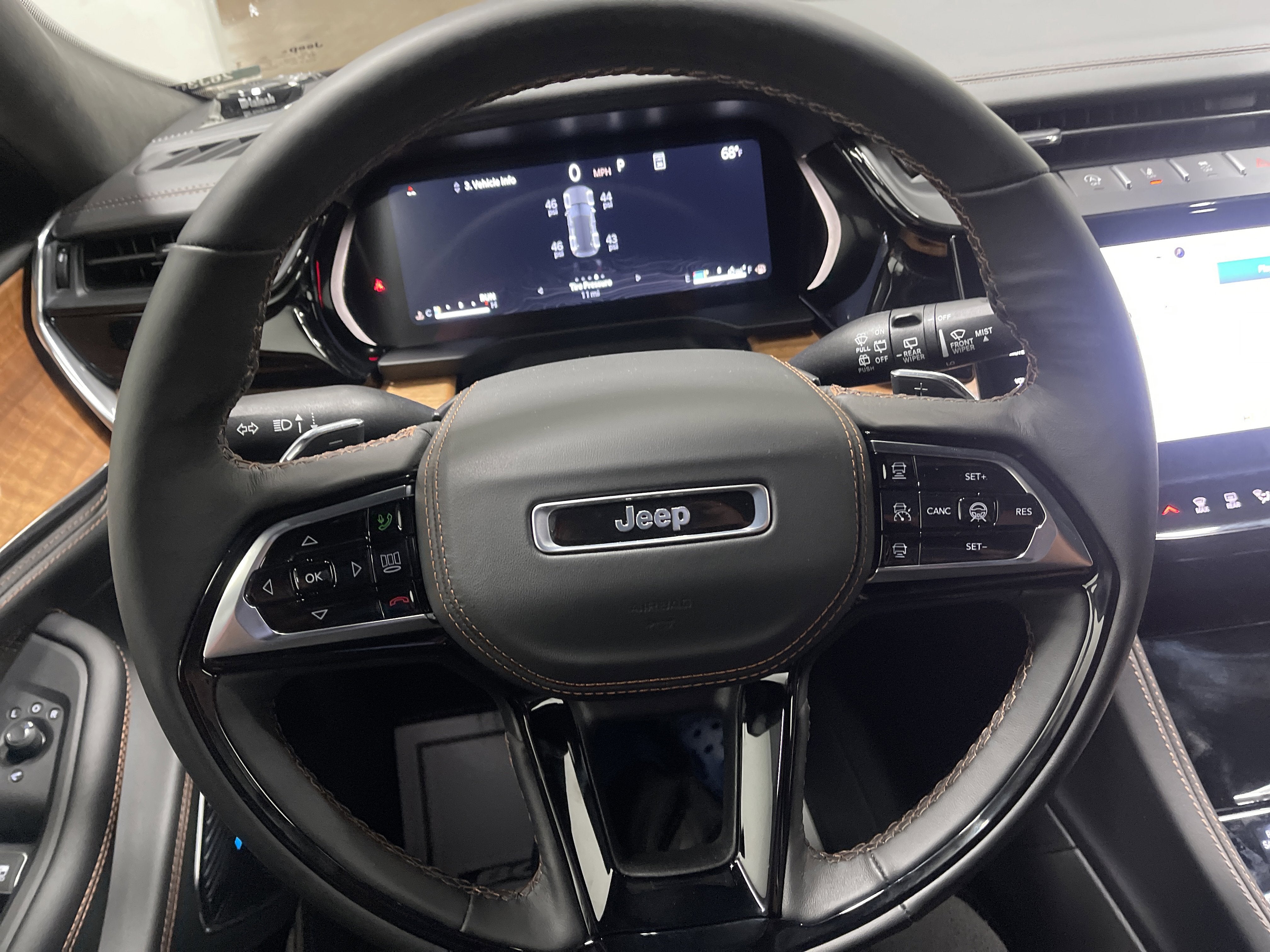 2026 Jeep Grand Cherokee GRAND CHEROKEE SUMMIT 4X4