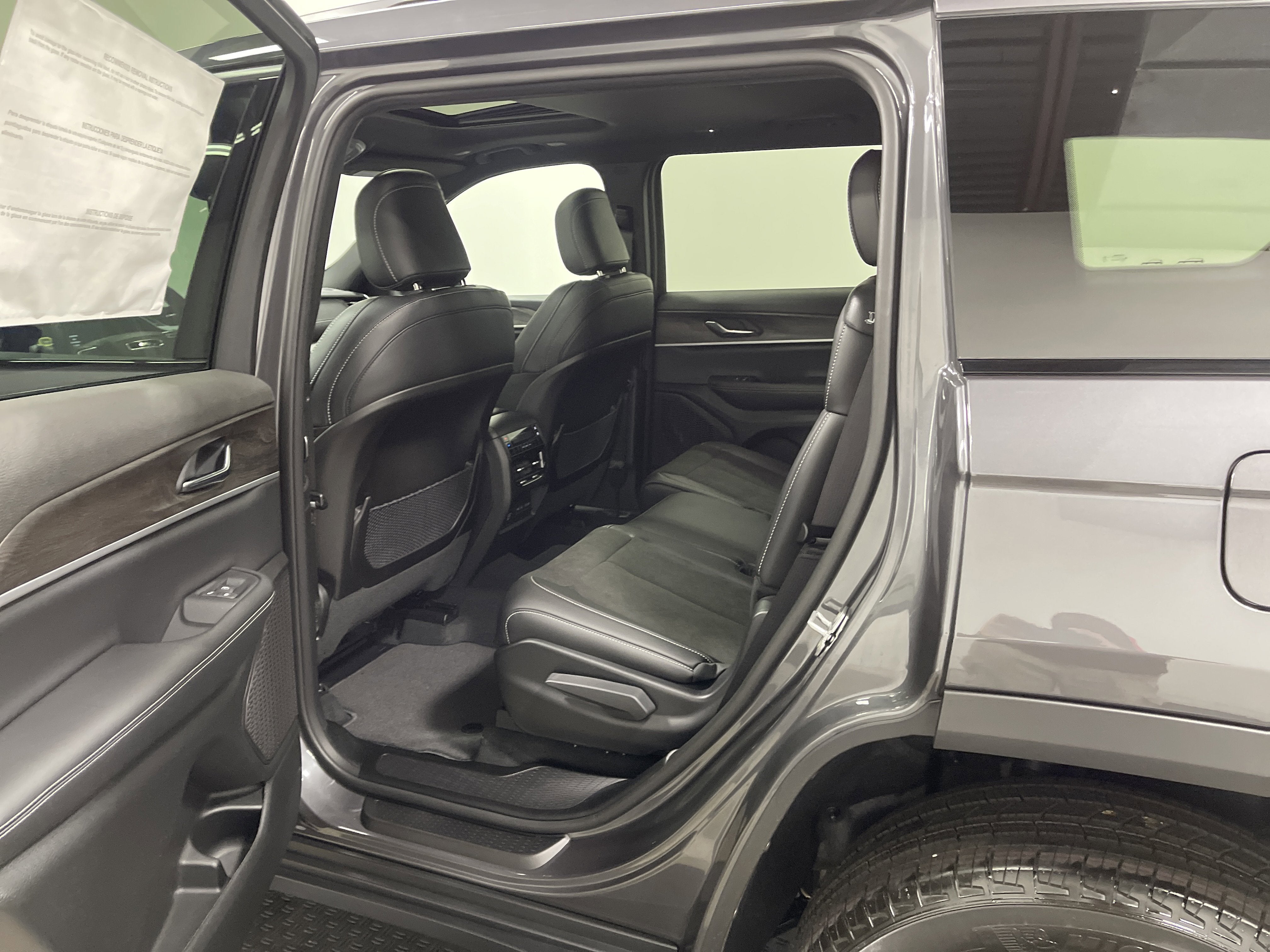 2026 Jeep Grand Cherokee GRAND CHEROKEE L LAREDO ALTITUDE 4X4