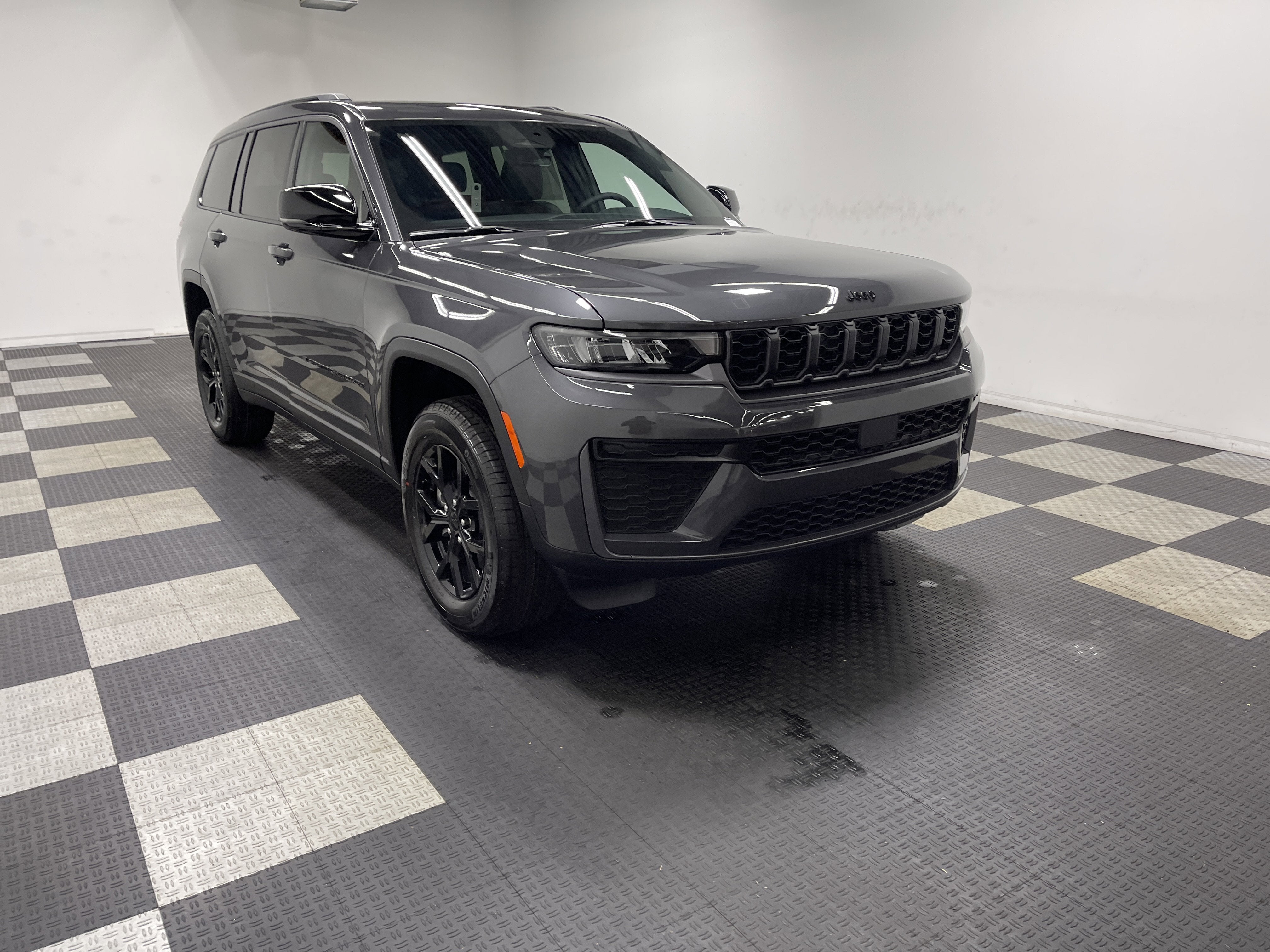 2026 Jeep Grand Cherokee GRAND CHEROKEE L LAREDO ALTITUDE 4X4